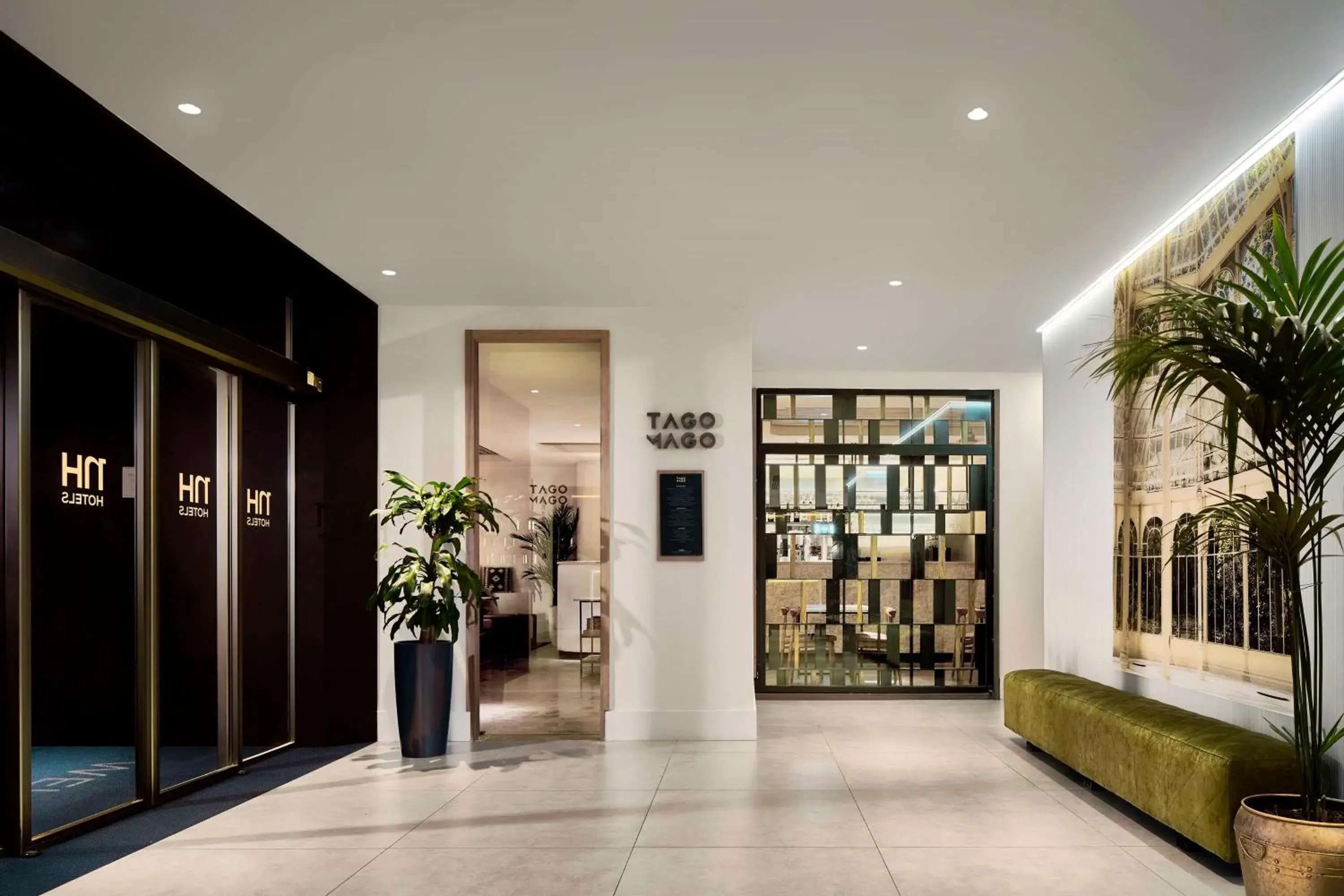 Lobby or reception in NH Madrid Lagasca Lobby or reception in NH Madrid Lagasca