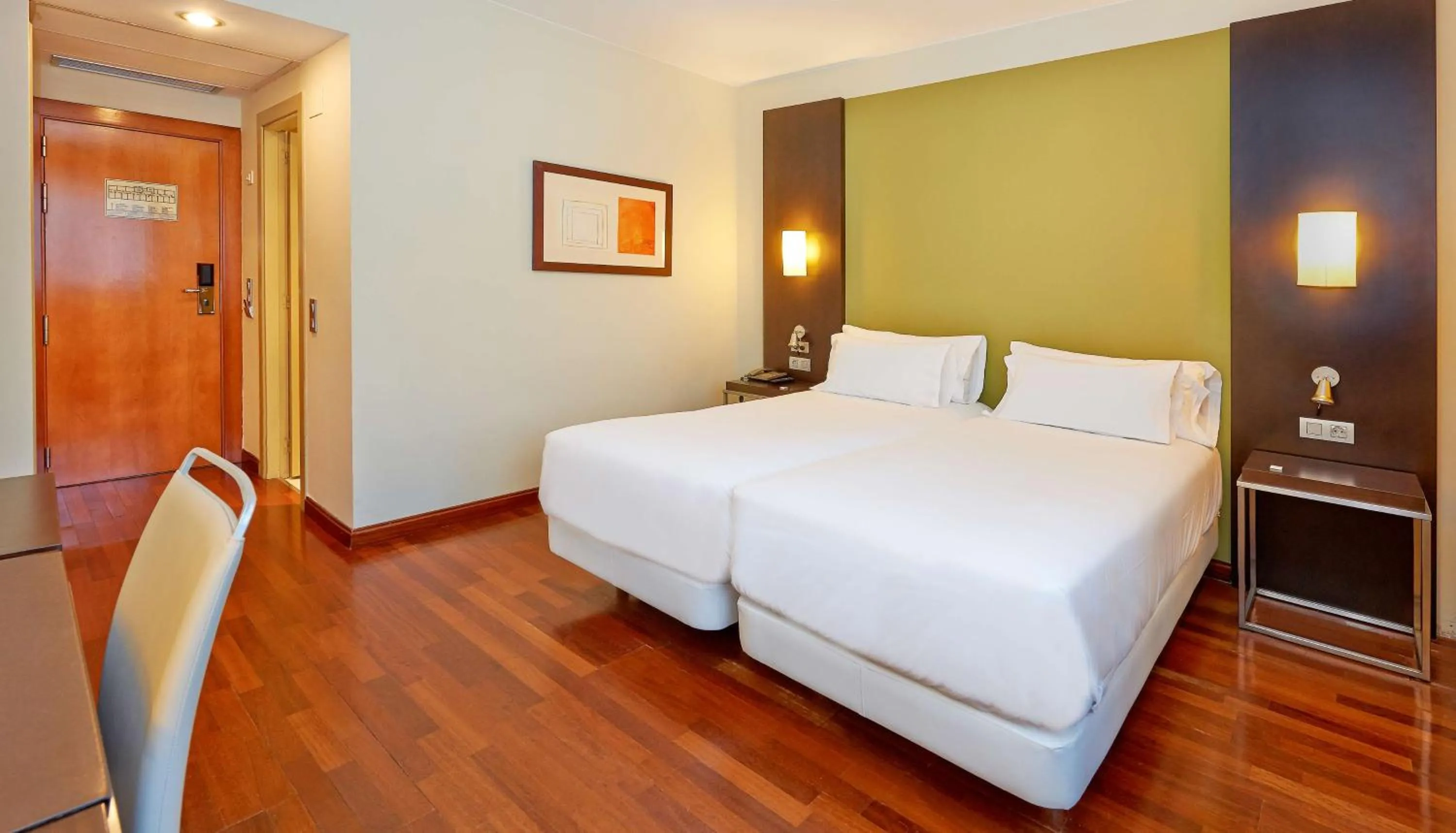 Bedroom, Bed in iStay by NH Zaragoza Sport Hotel