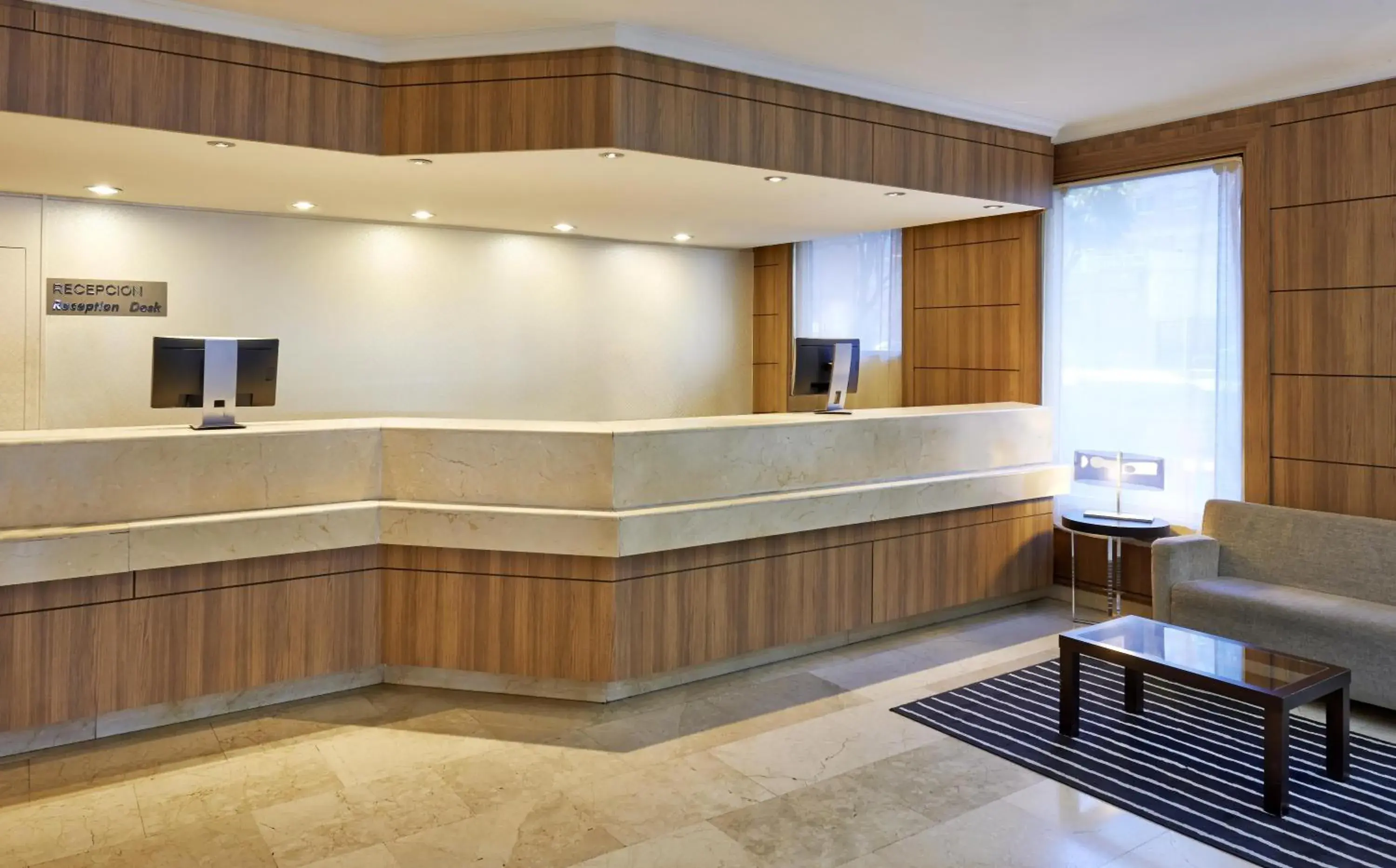 Lobby or reception in iStay by NH Zaragoza Sport Hotel Lobby or reception in iStay by NH Zaragoza Sport Hotel