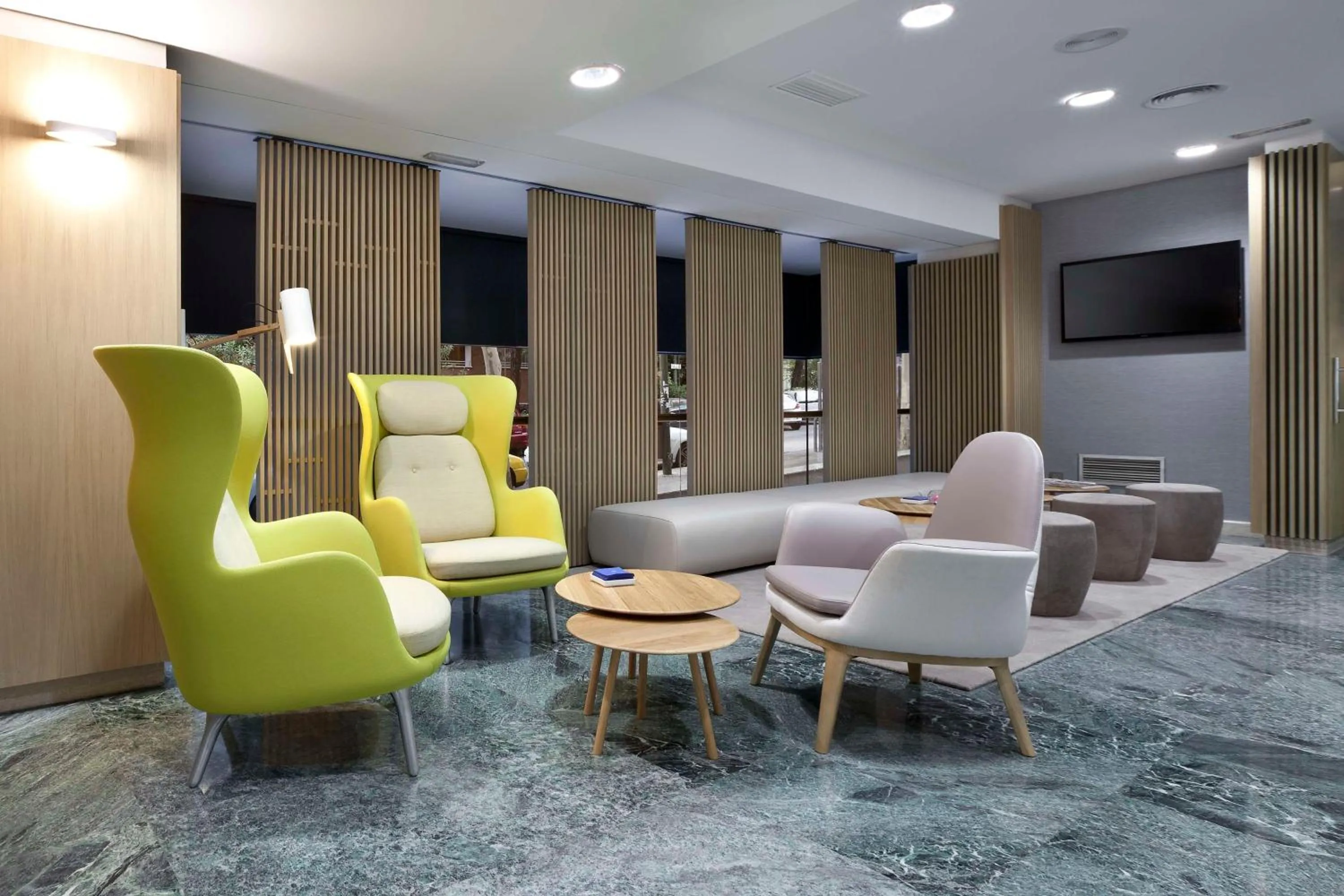 Lobby or reception in NH Madrid Ventas