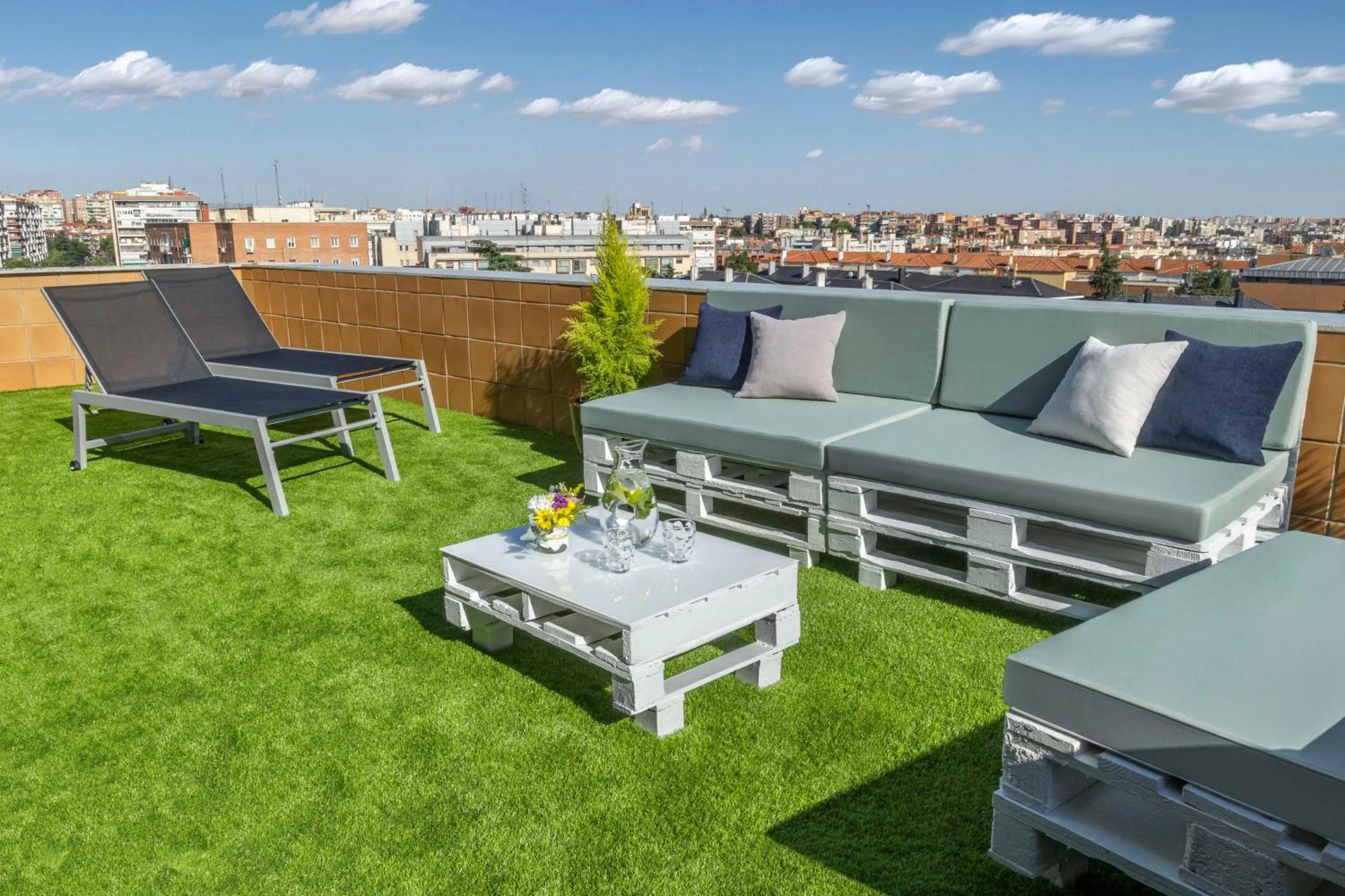 Photo of the whole room in NH Madrid Ventas