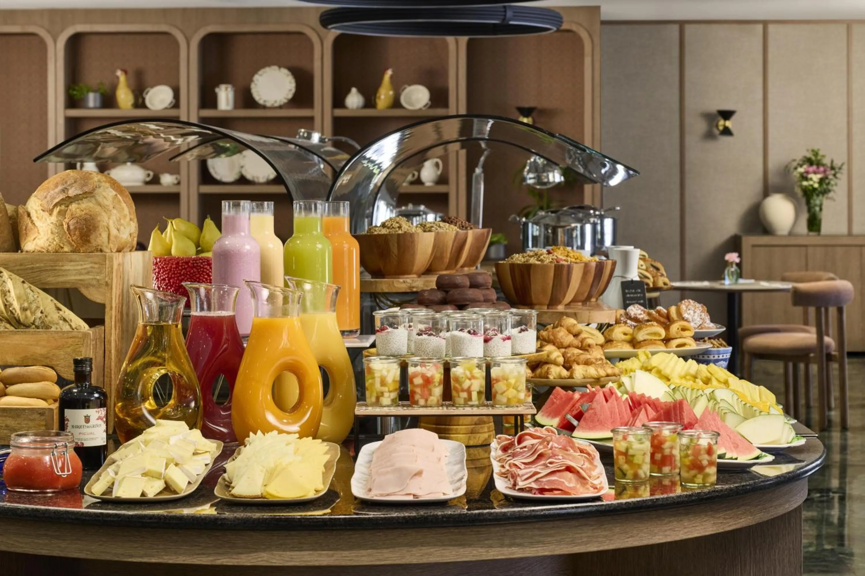 Restaurant/places to eat in NH Madrid Ventas