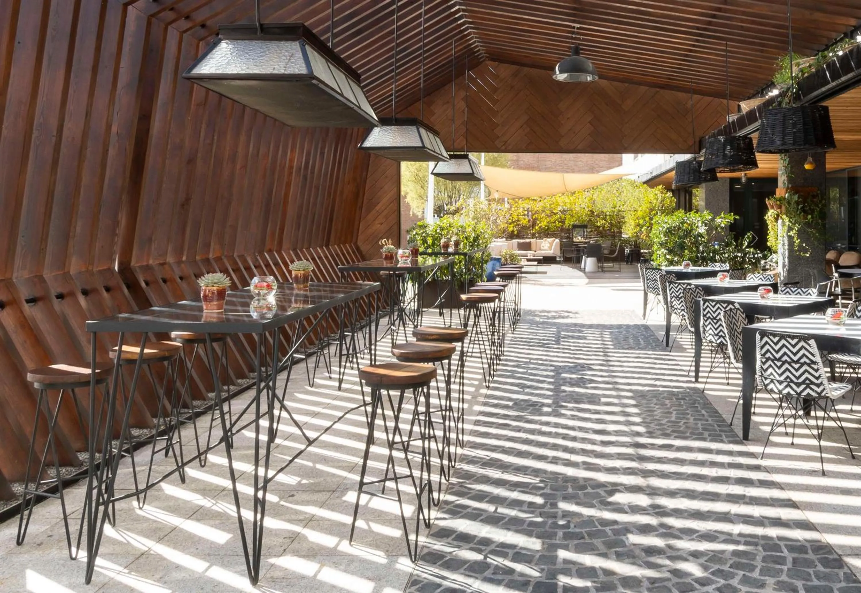 Restaurant/places to eat in NH Madrid Ventas