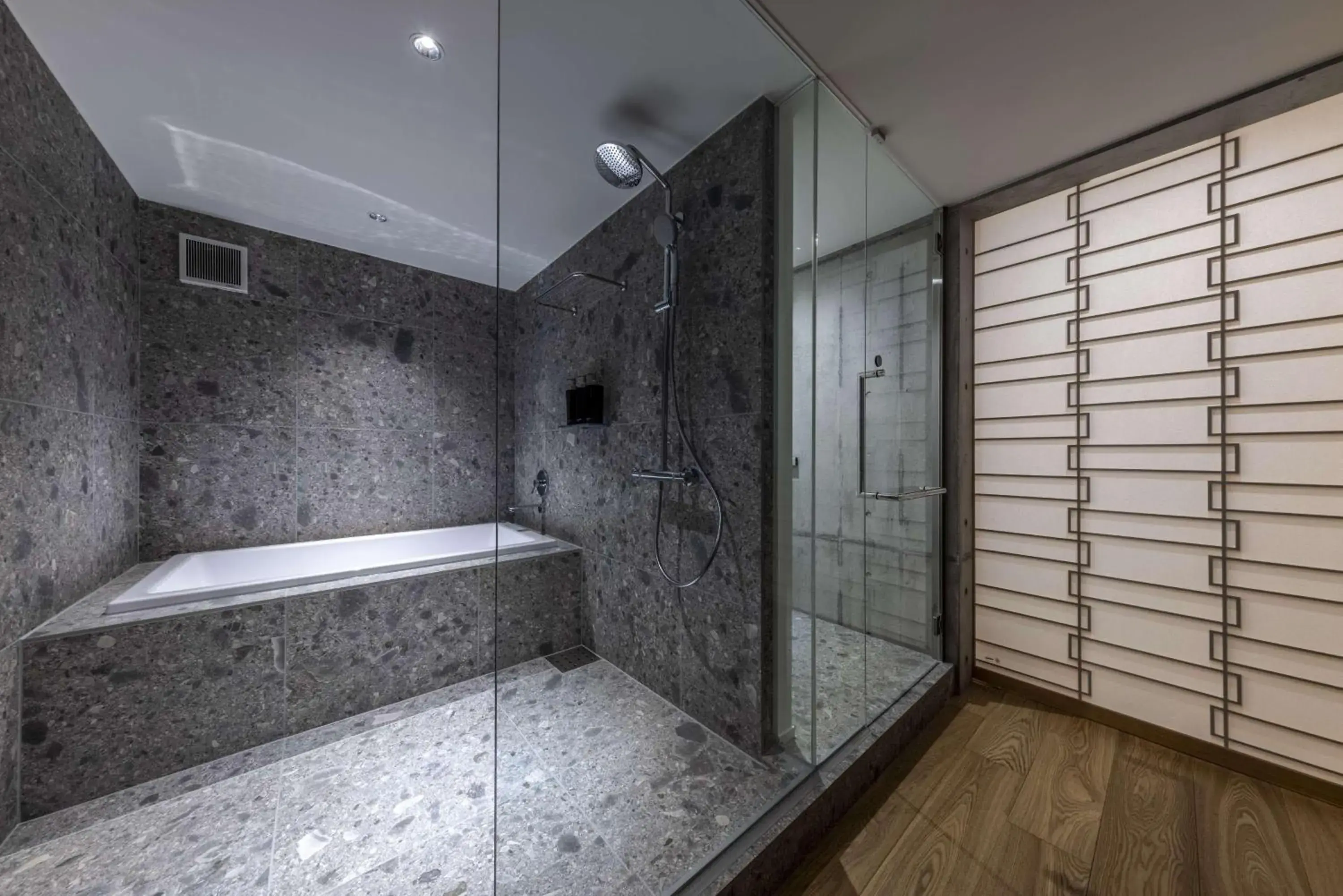 On site in Spatium Ginza Pony On site in Spatium Ginza Pony