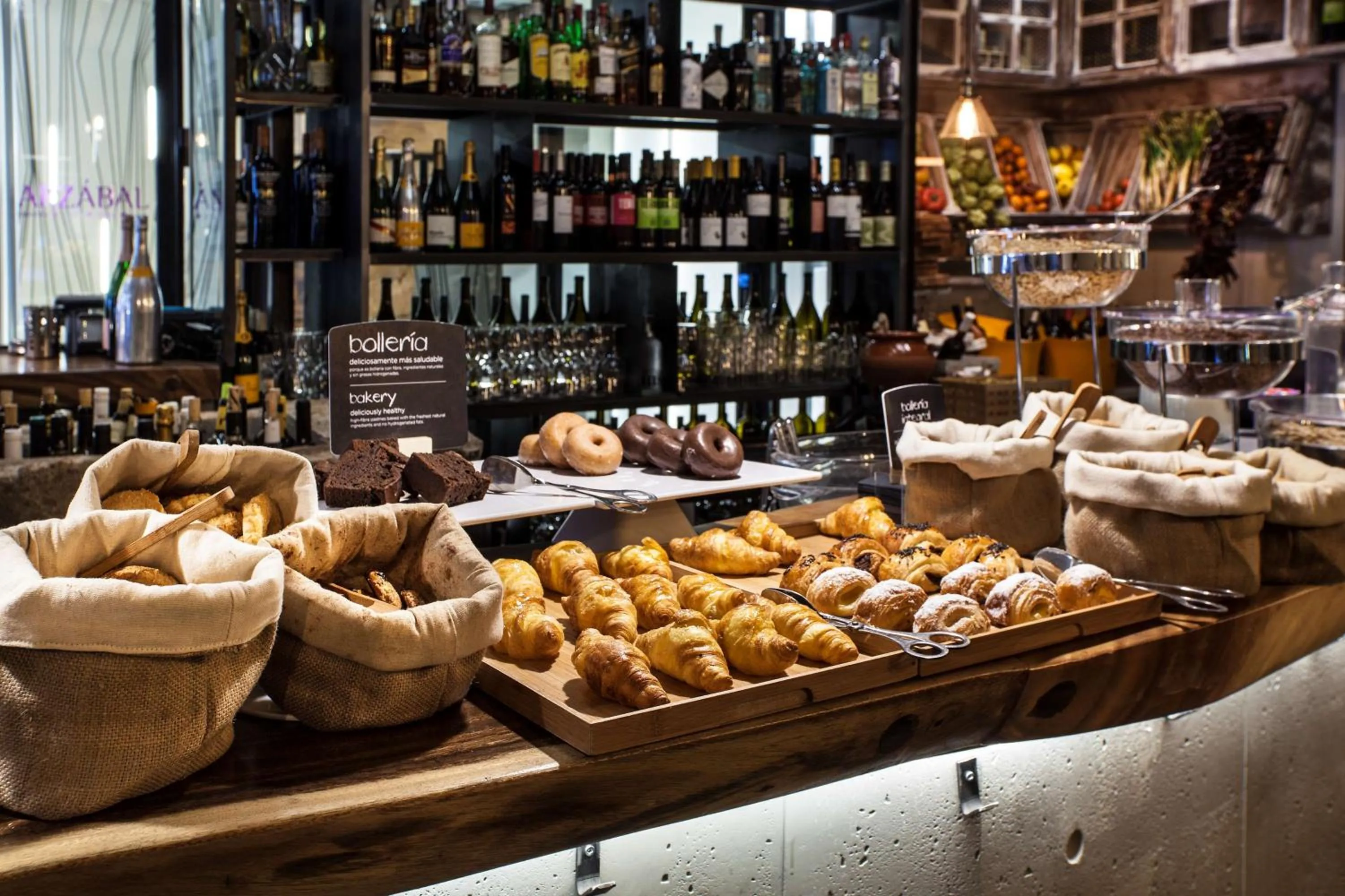 Restaurant/places to eat in NH Madrid Chamberí