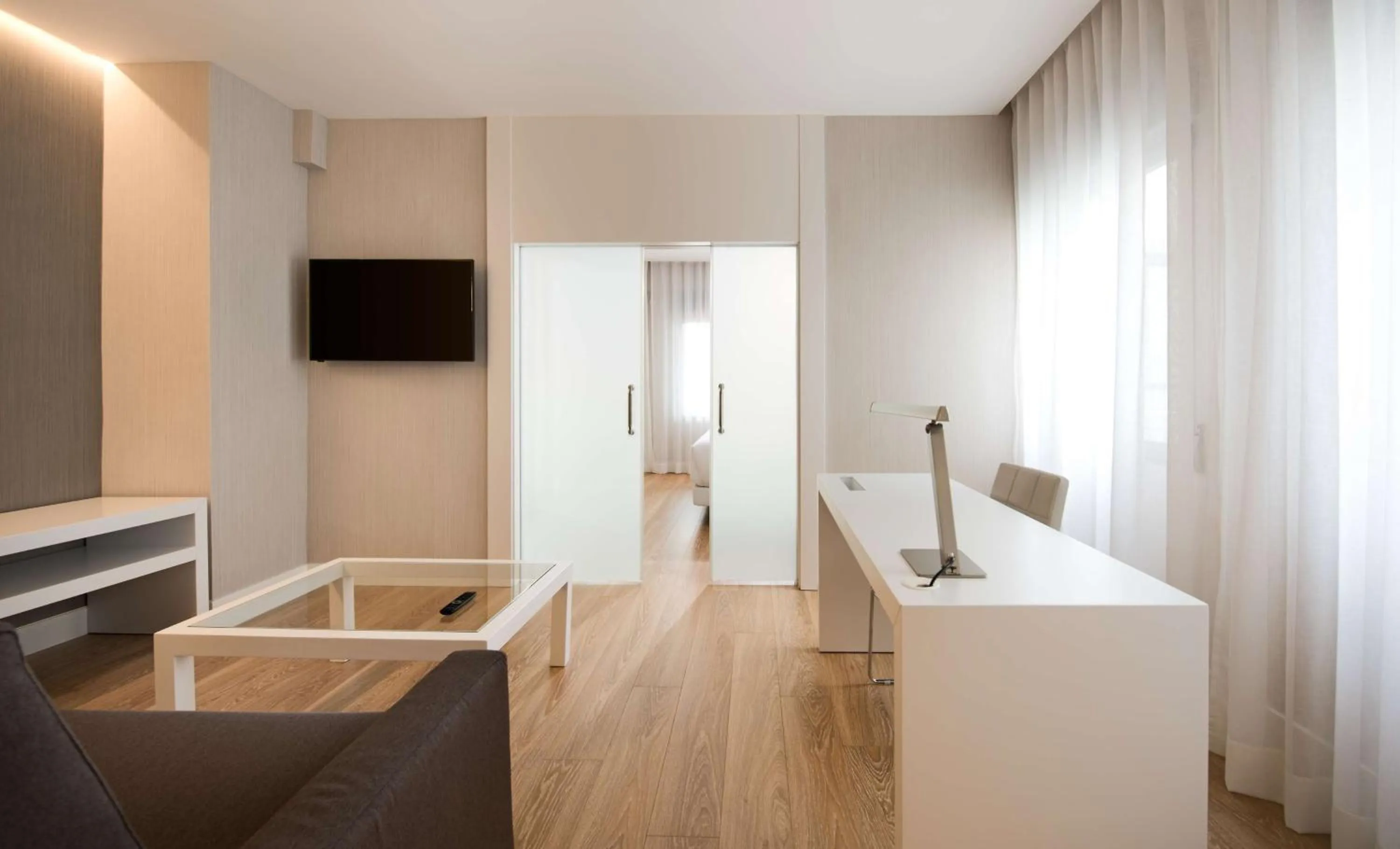 Photo of the whole room in NH Madrid Chamberí