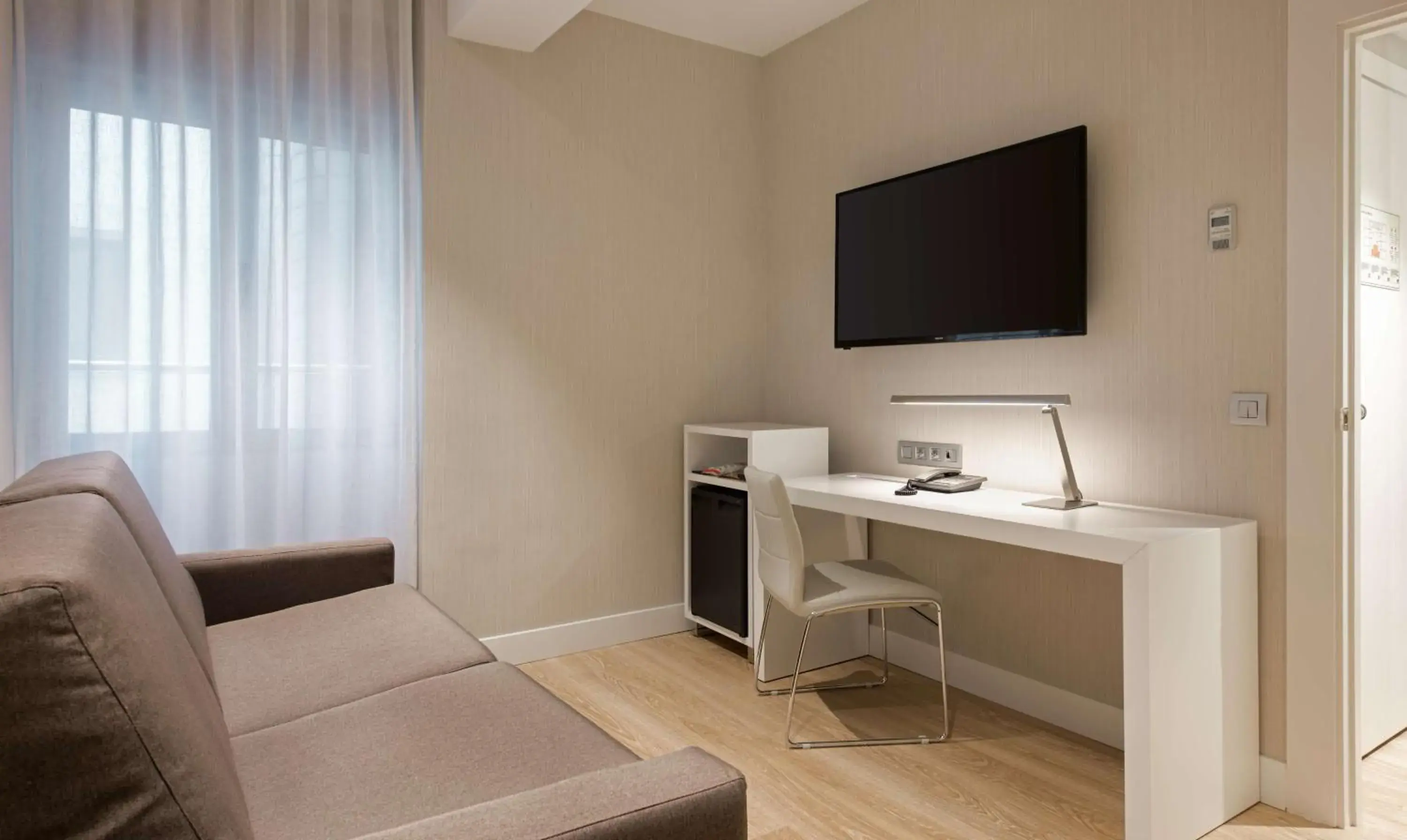 Photo of the whole room in NH Madrid Chamberí Photo of the whole room in NH Madrid Chamberí