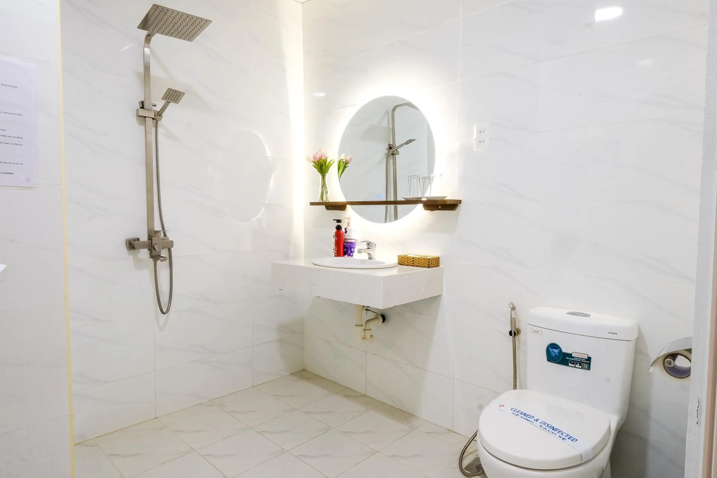 Shower in BB Hotel&Resort