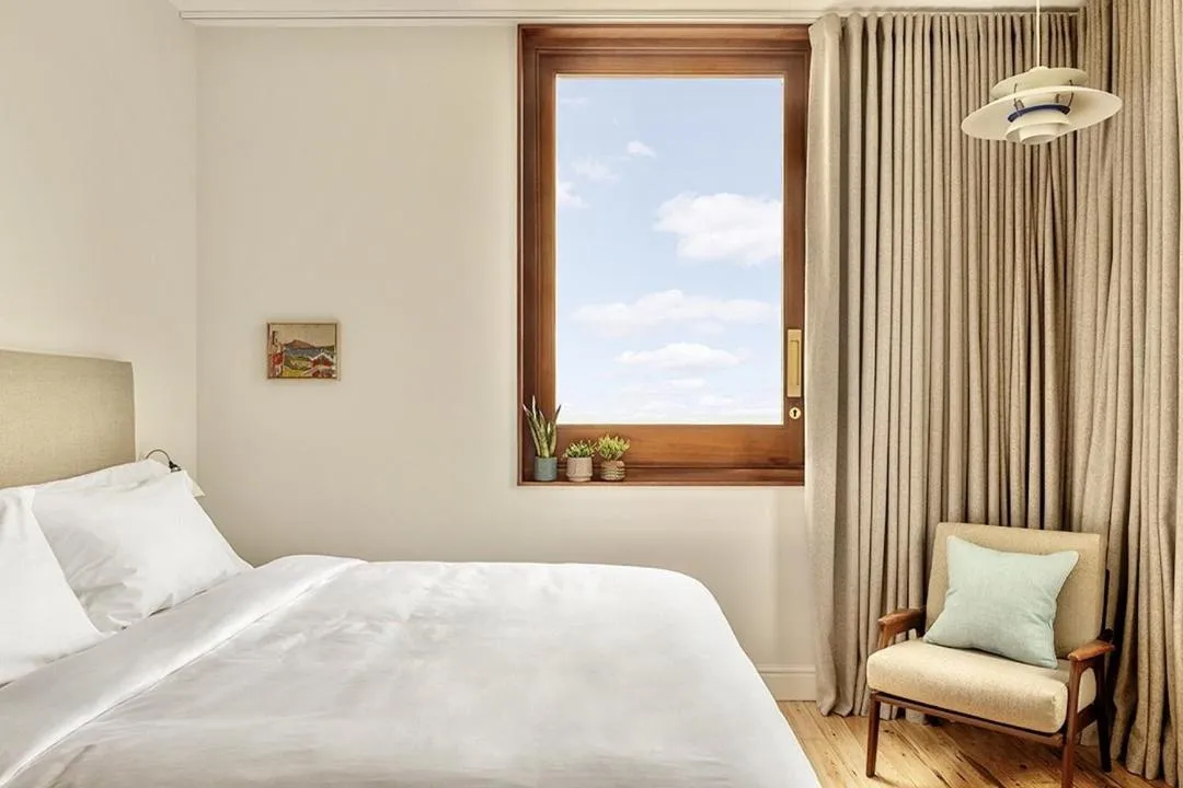 Bed in Fort Road Hotel