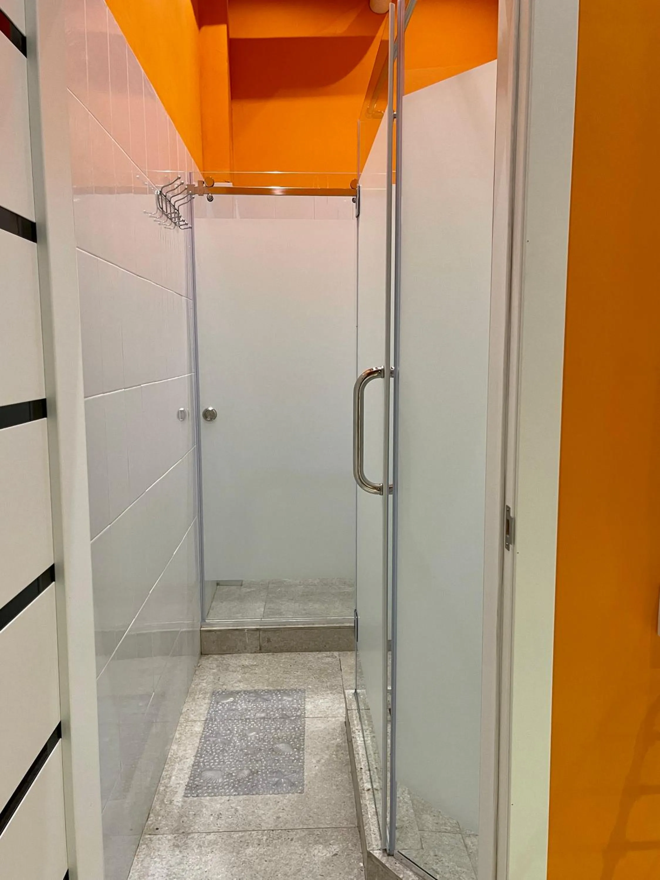Shower in WakeUp Bishkek