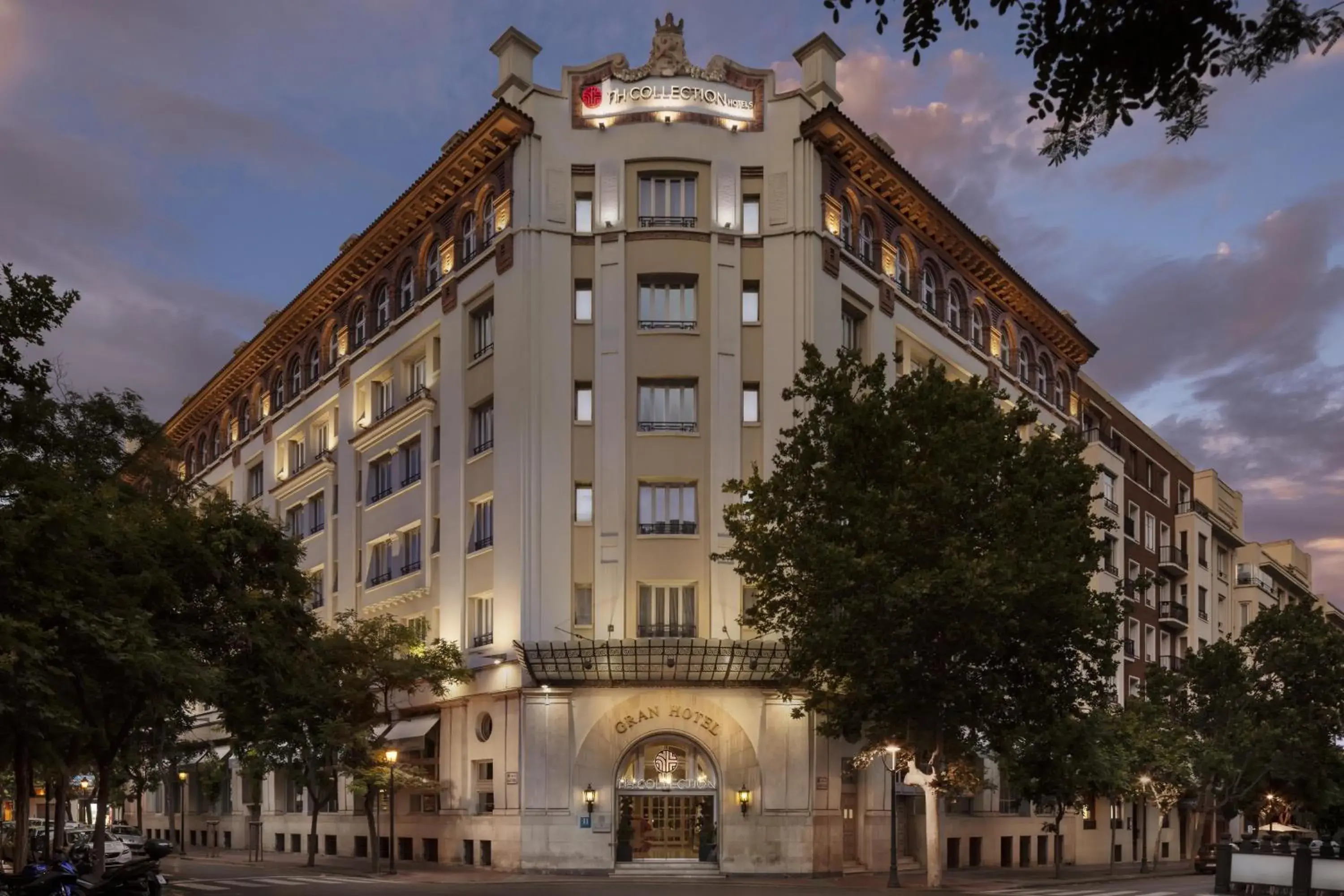 Property building in NH Collection Gran Hotel de Zaragoza Property building in NH Collection Gran Hotel de Zaragoza