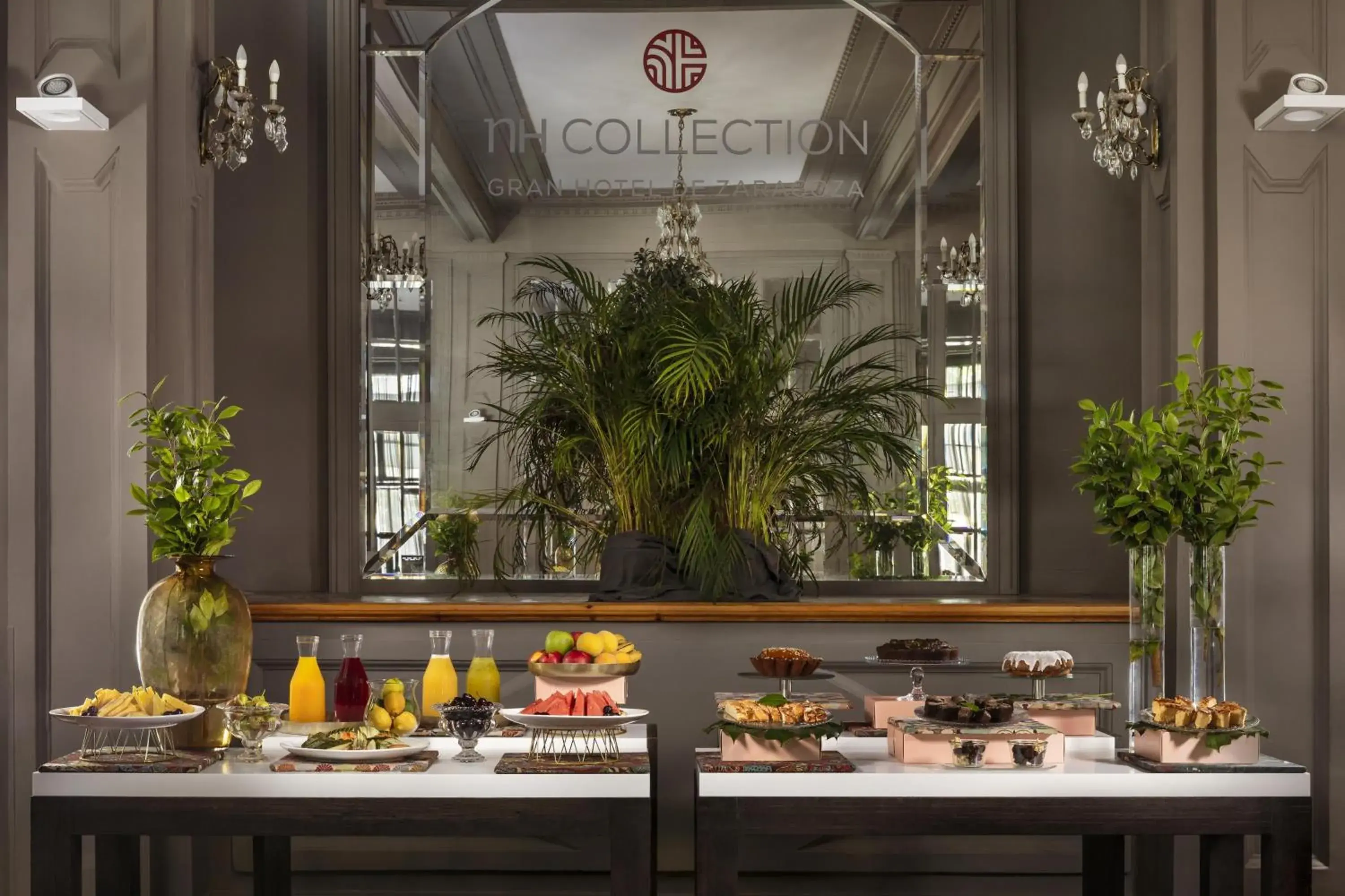 Breakfast in NH Collection Gran Hotel de Zaragoza Breakfast in NH Collection Gran Hotel de Zaragoza