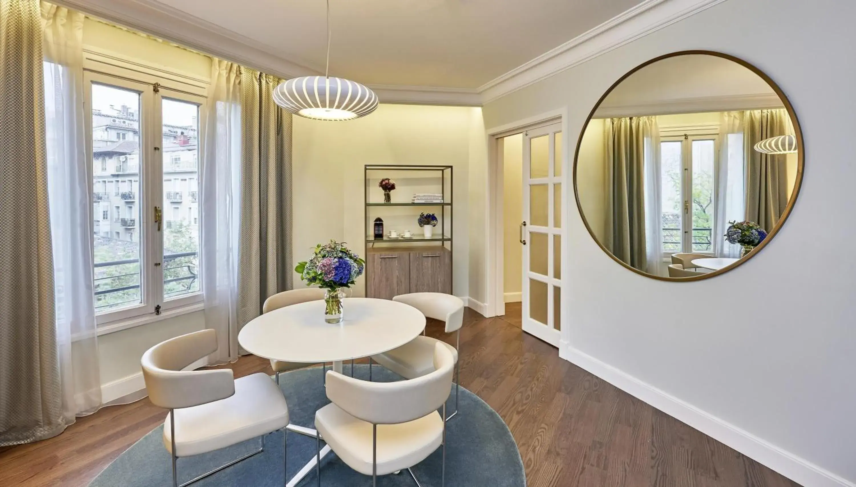 Photo of the whole room in NH Collection Gran Hotel de Zaragoza Photo of the whole room in NH Collection Gran Hotel de Zaragoza