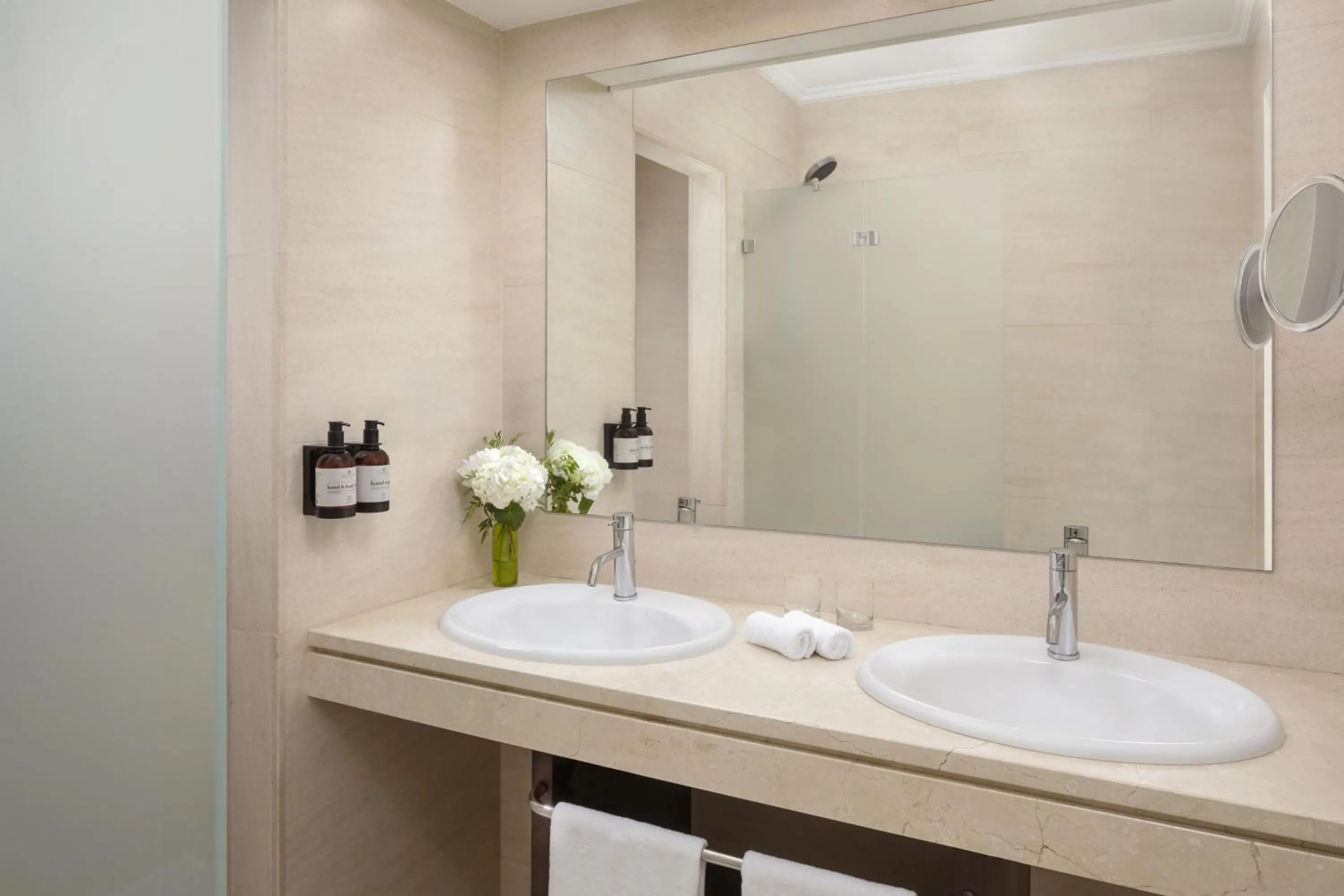 Bathroom in NH Collection Gran Hotel de Zaragoza