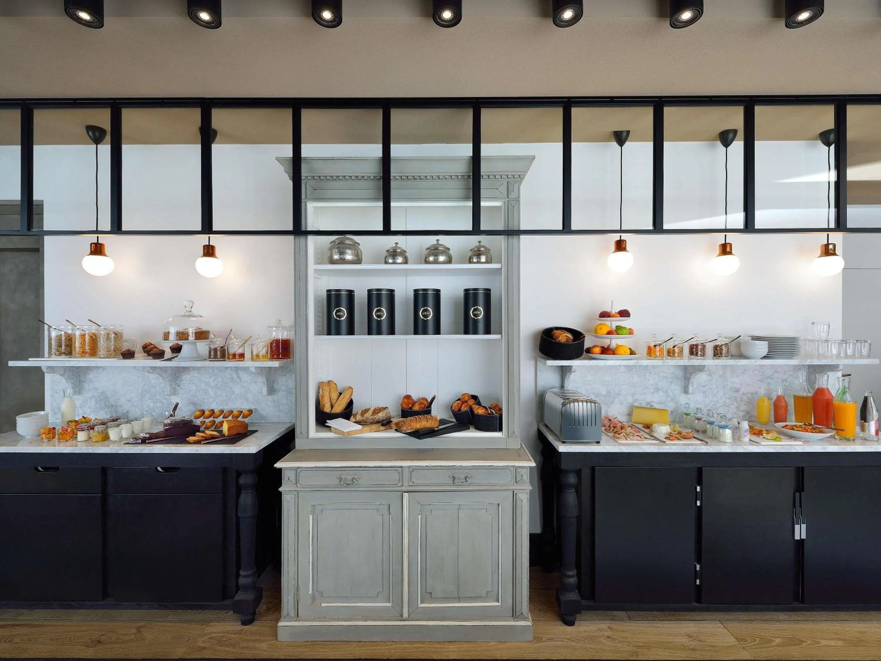 Breakfast in Balthazar Hotel & Spa Rennes - MGallery Collection