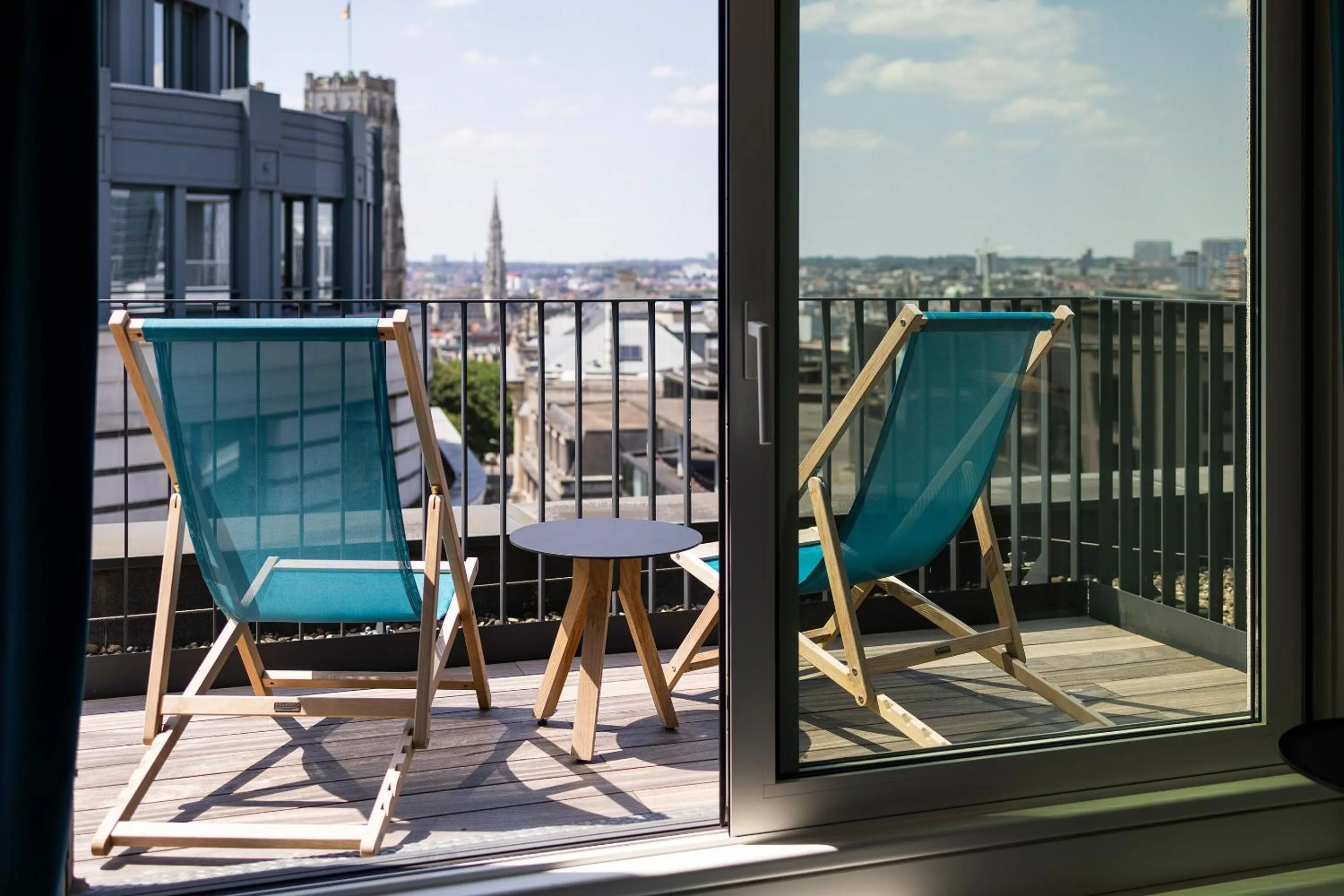Photo of the whole room in Motel One Brussels