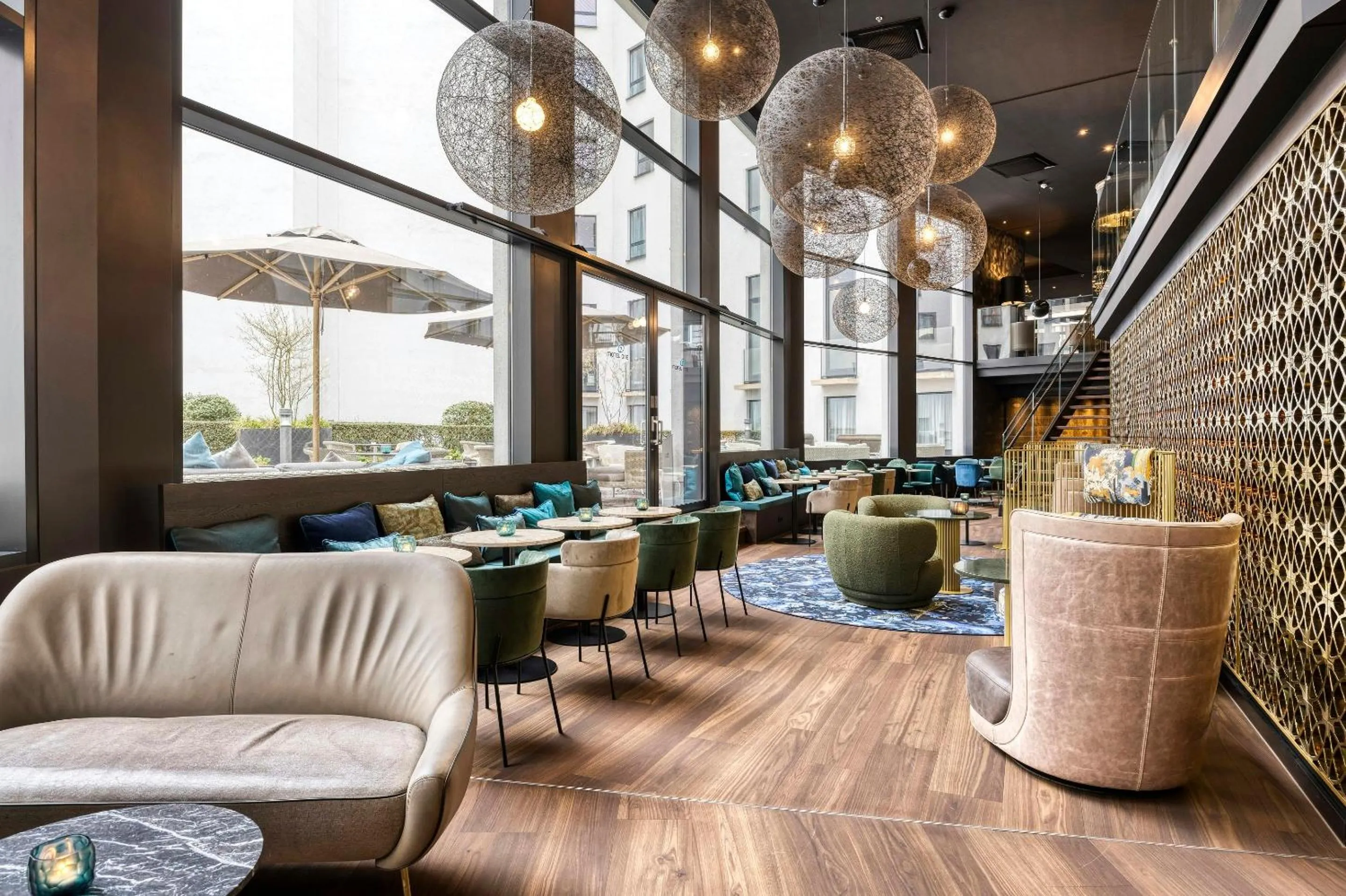 Lounge or bar in Motel One Brussels