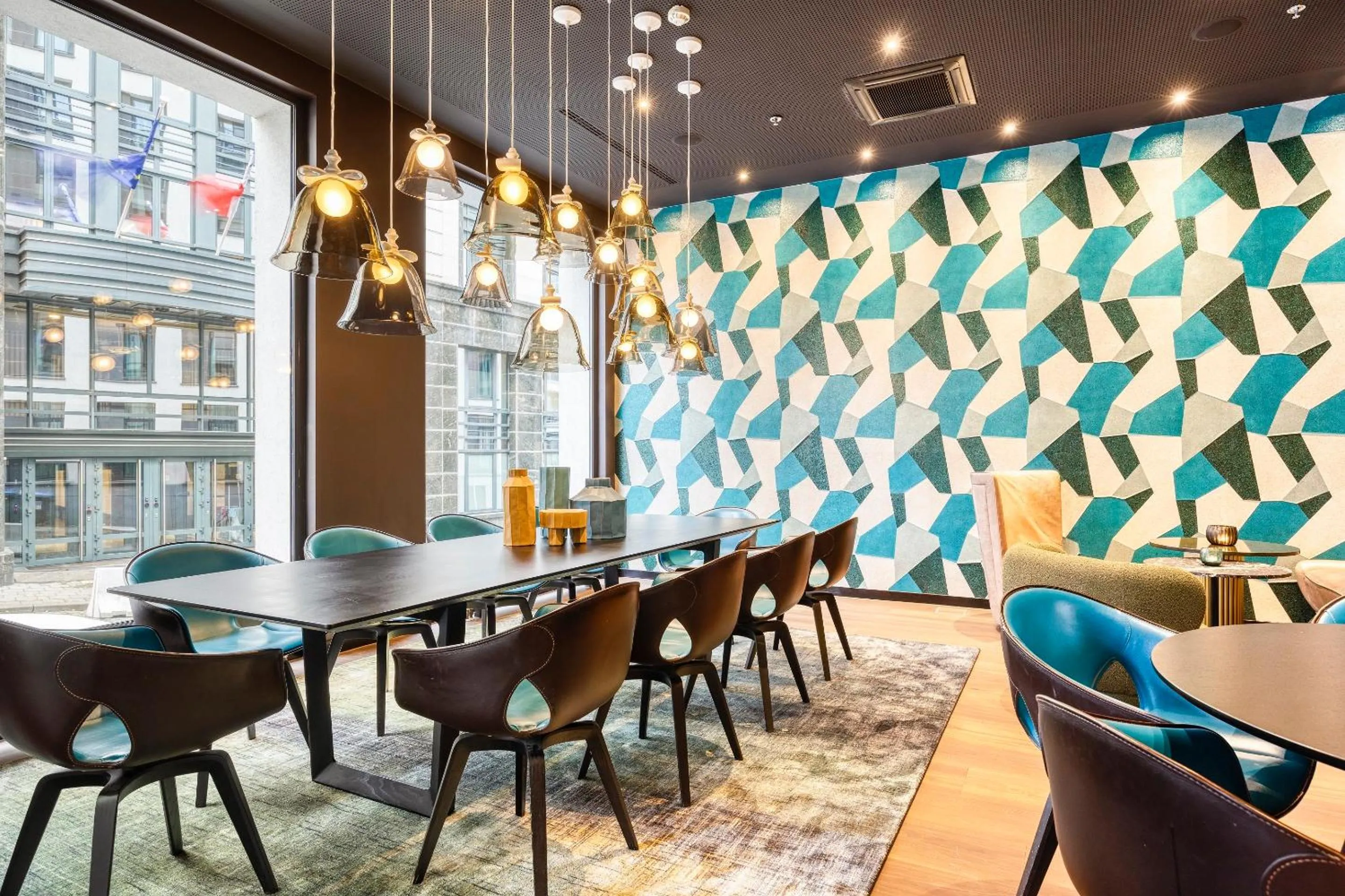 Lounge or bar in Motel One Brussels