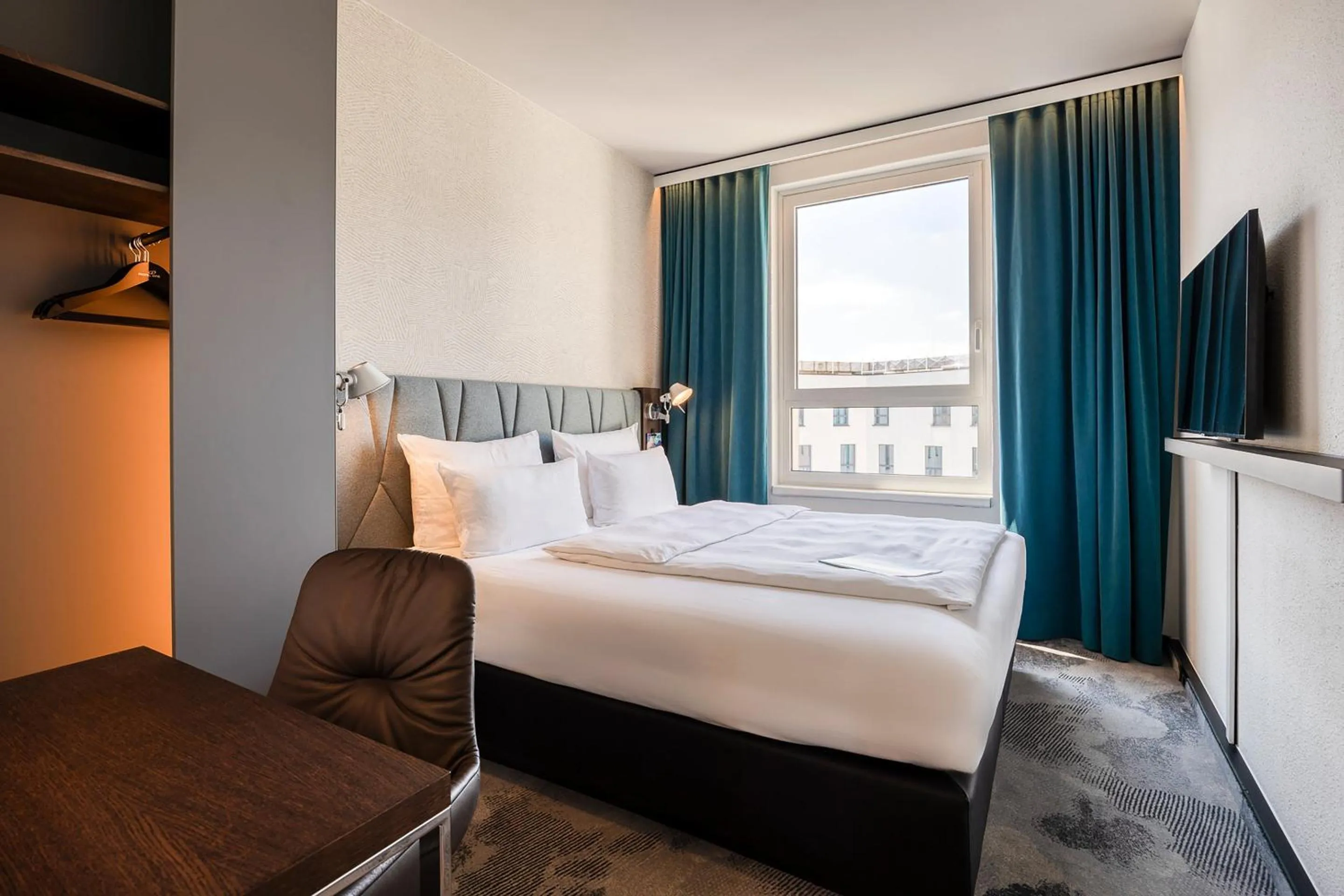 Photo of the whole room, Bed in Motel One Brussels