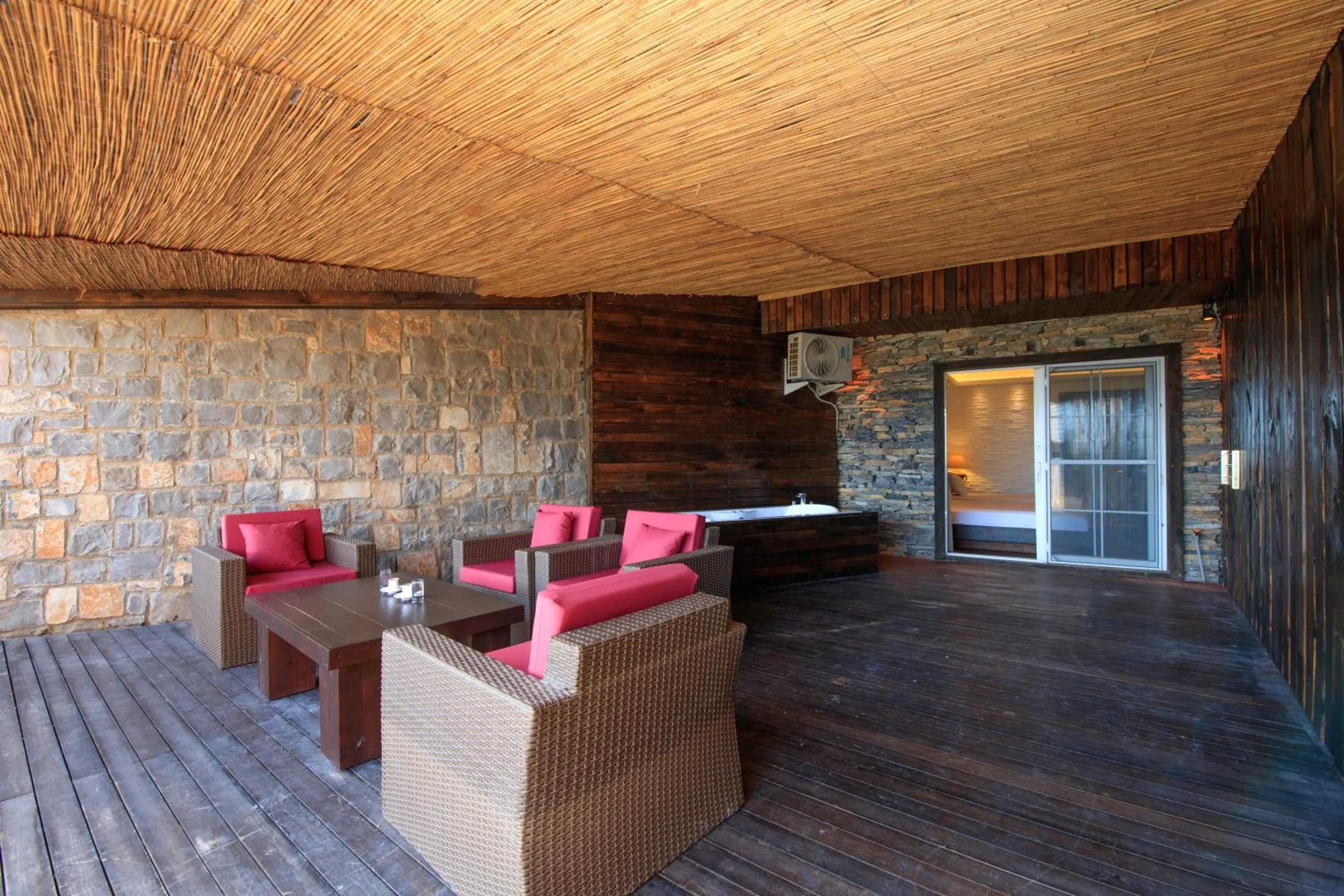 Seating area in Manaspark Deluxe Hotel