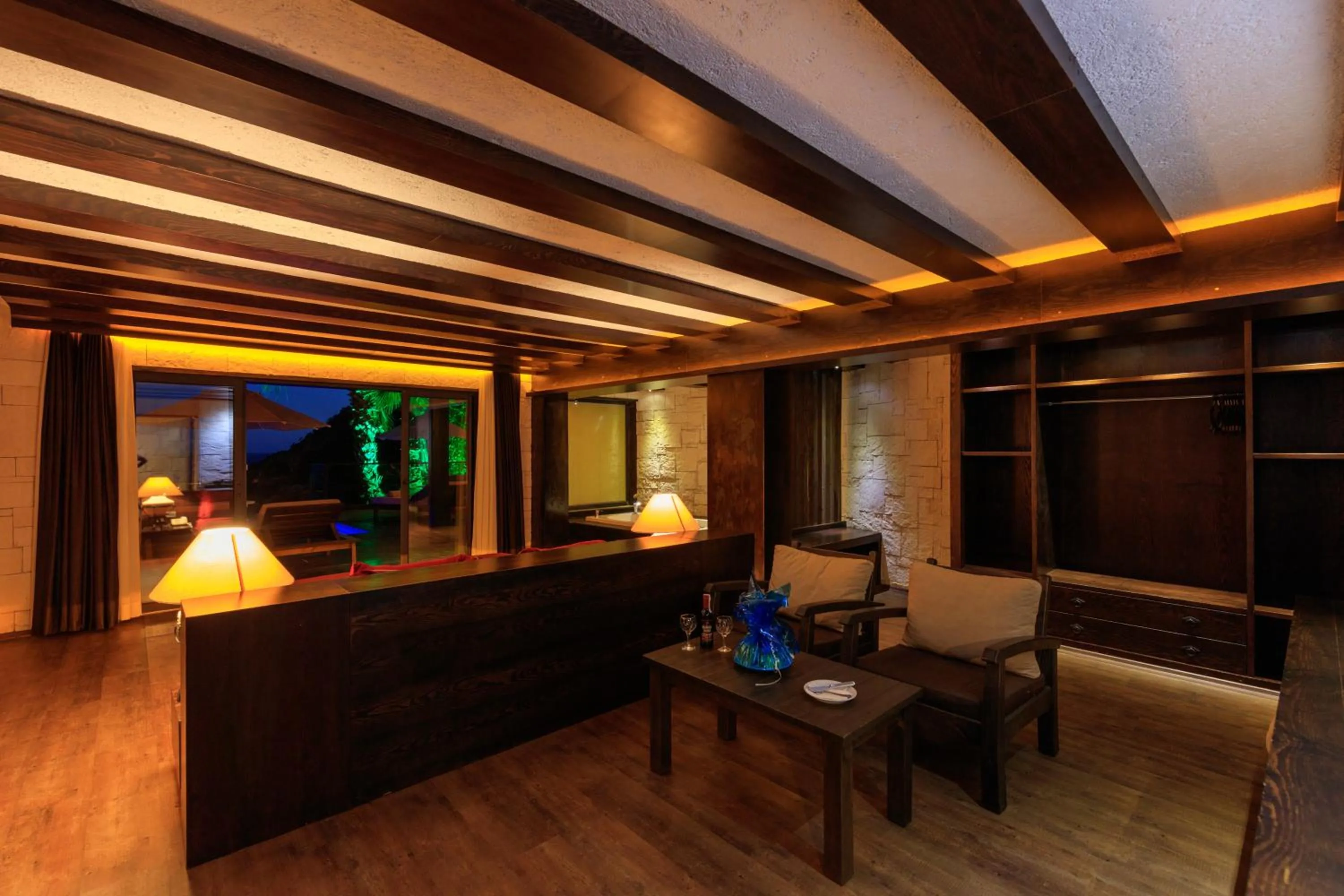 Living room in Manaspark Deluxe Hotel