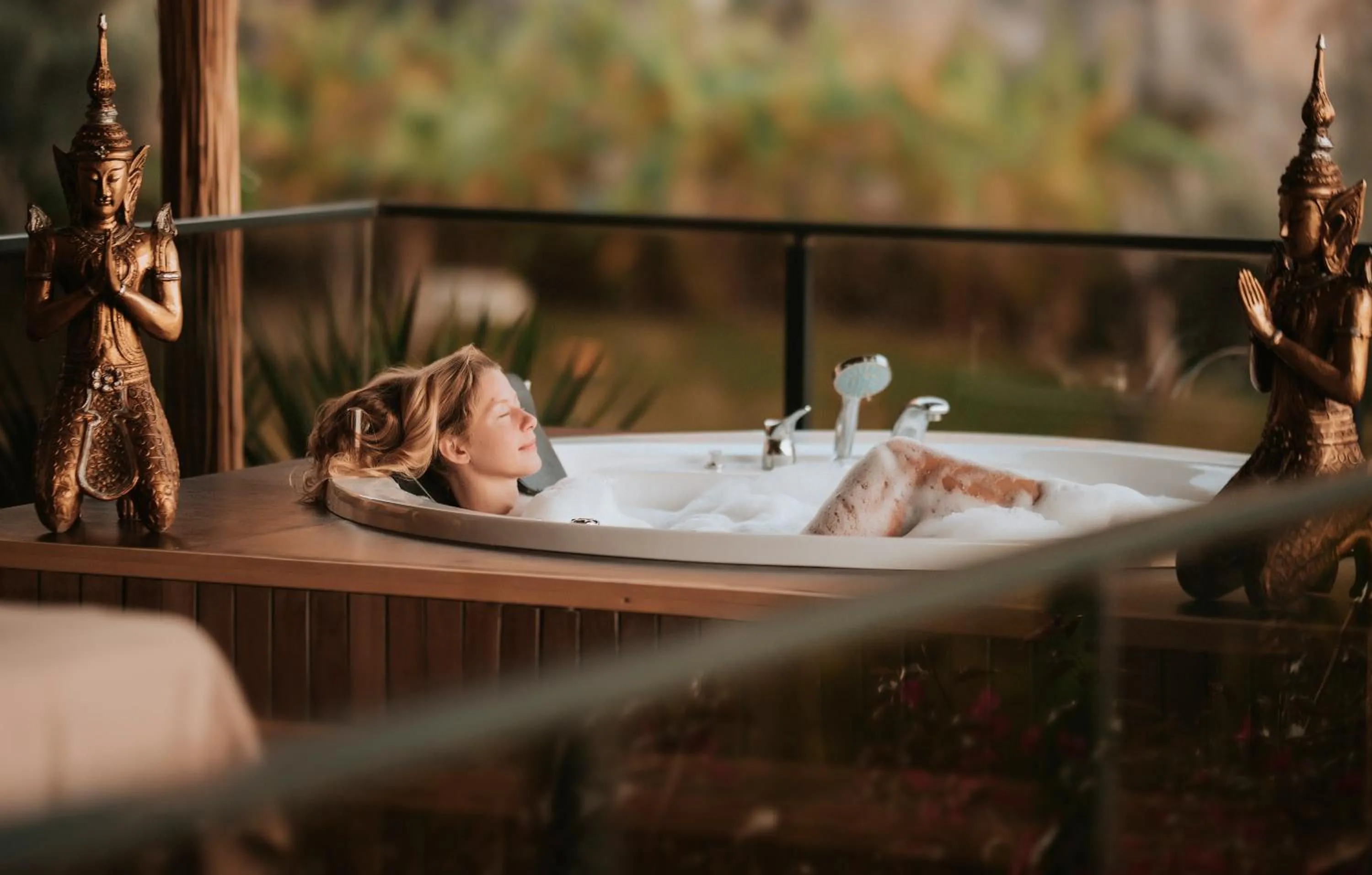 Hot Tub in Manaspark Deluxe Hotel