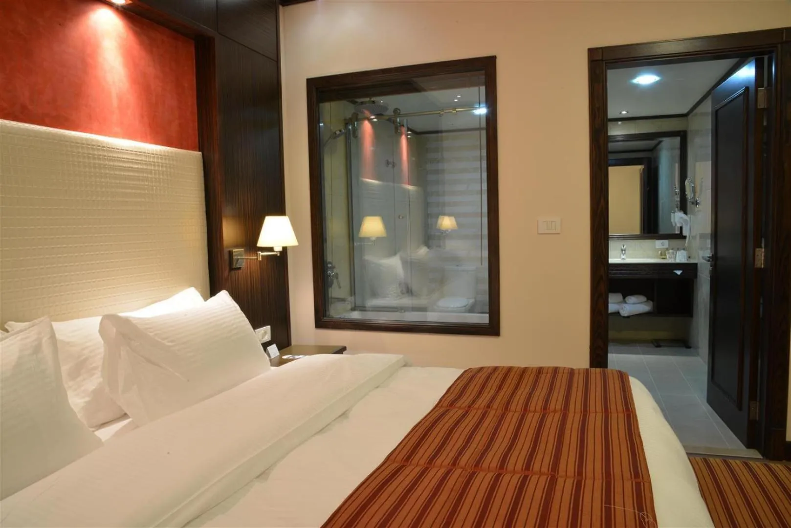Photo of the whole room, Bed in Golden Lili Resort & Spa