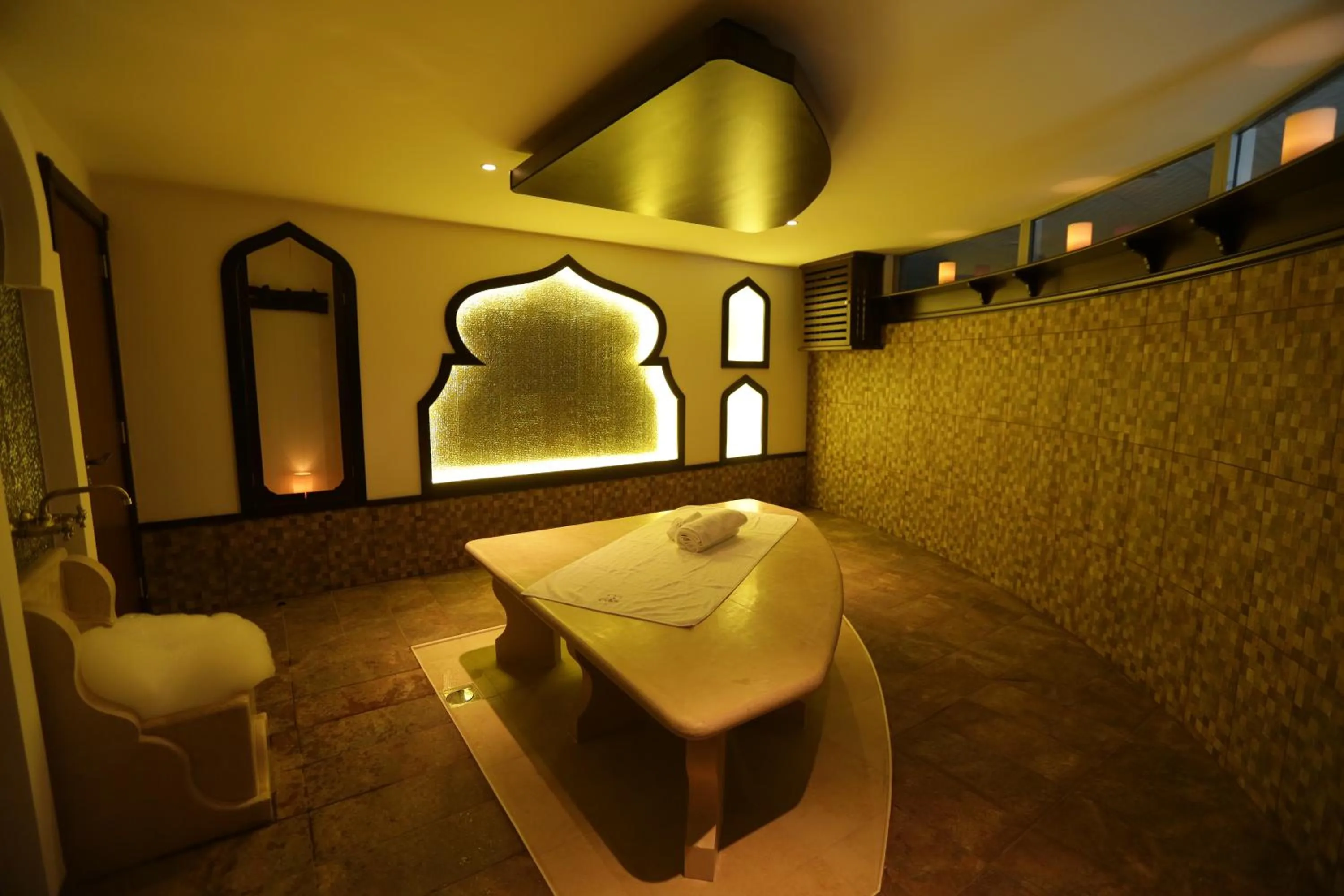 Massage in Golden Lili Resort & Spa