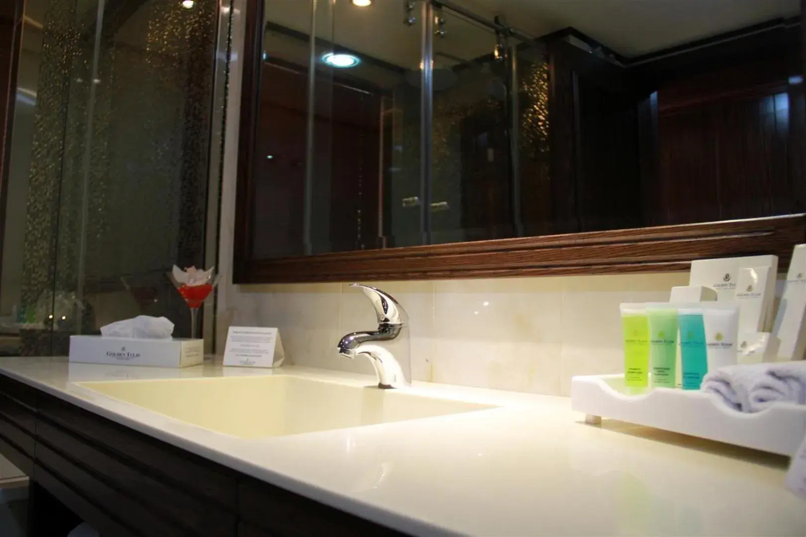 Deluxe Double or Twin Room in Golden Lili Resort & Spa Deluxe Double or Twin Room in Golden Lili Resort & Spa