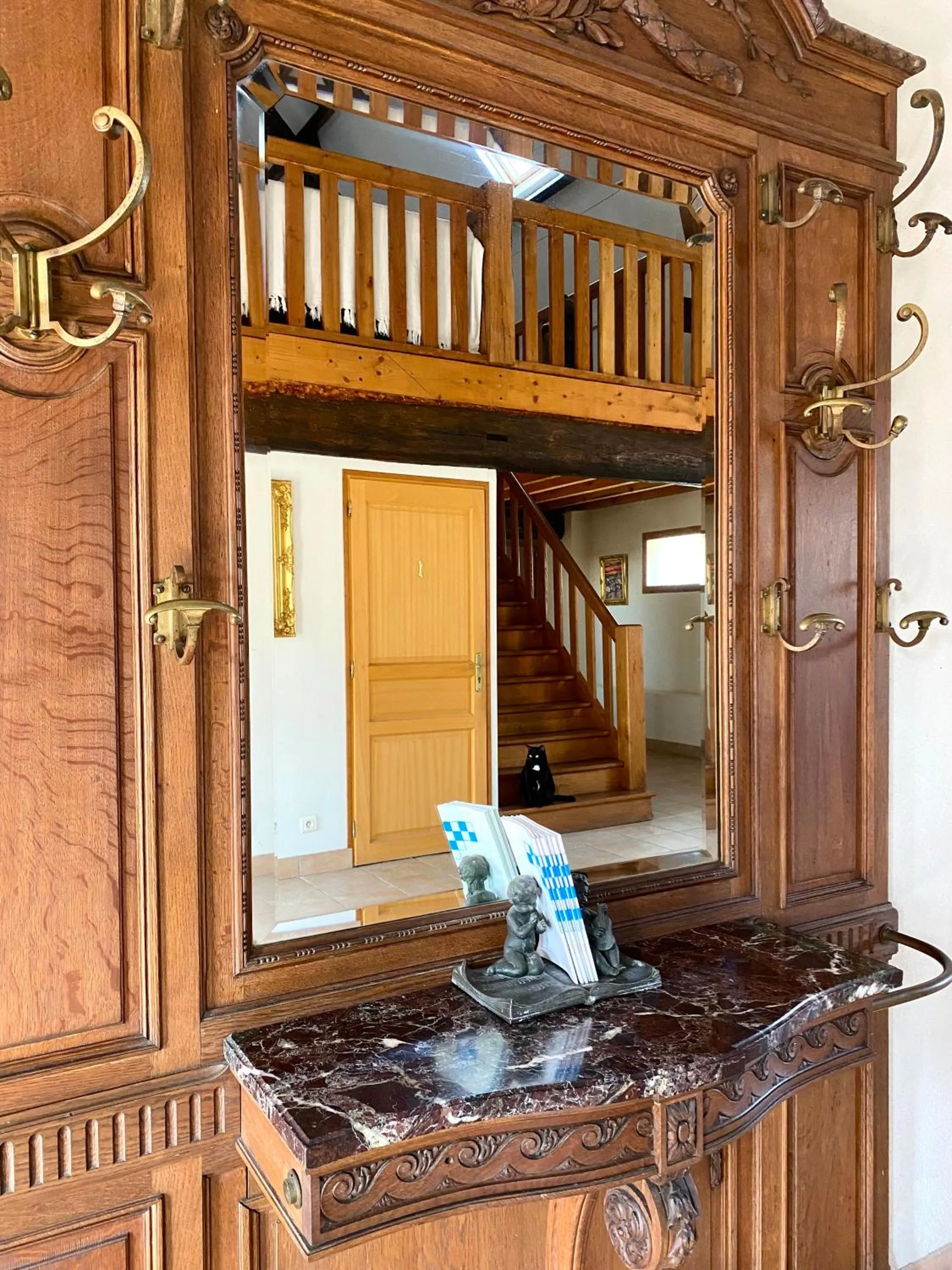 Decorative detail in Domaine du Cellier de la Couronne