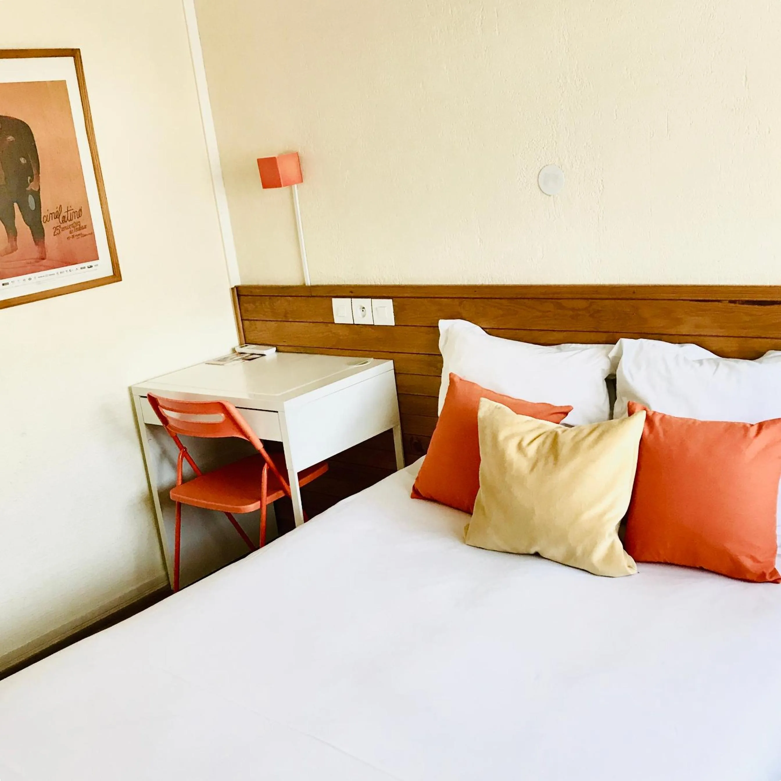 Decorative detail, Bed in Résidence Thibaud