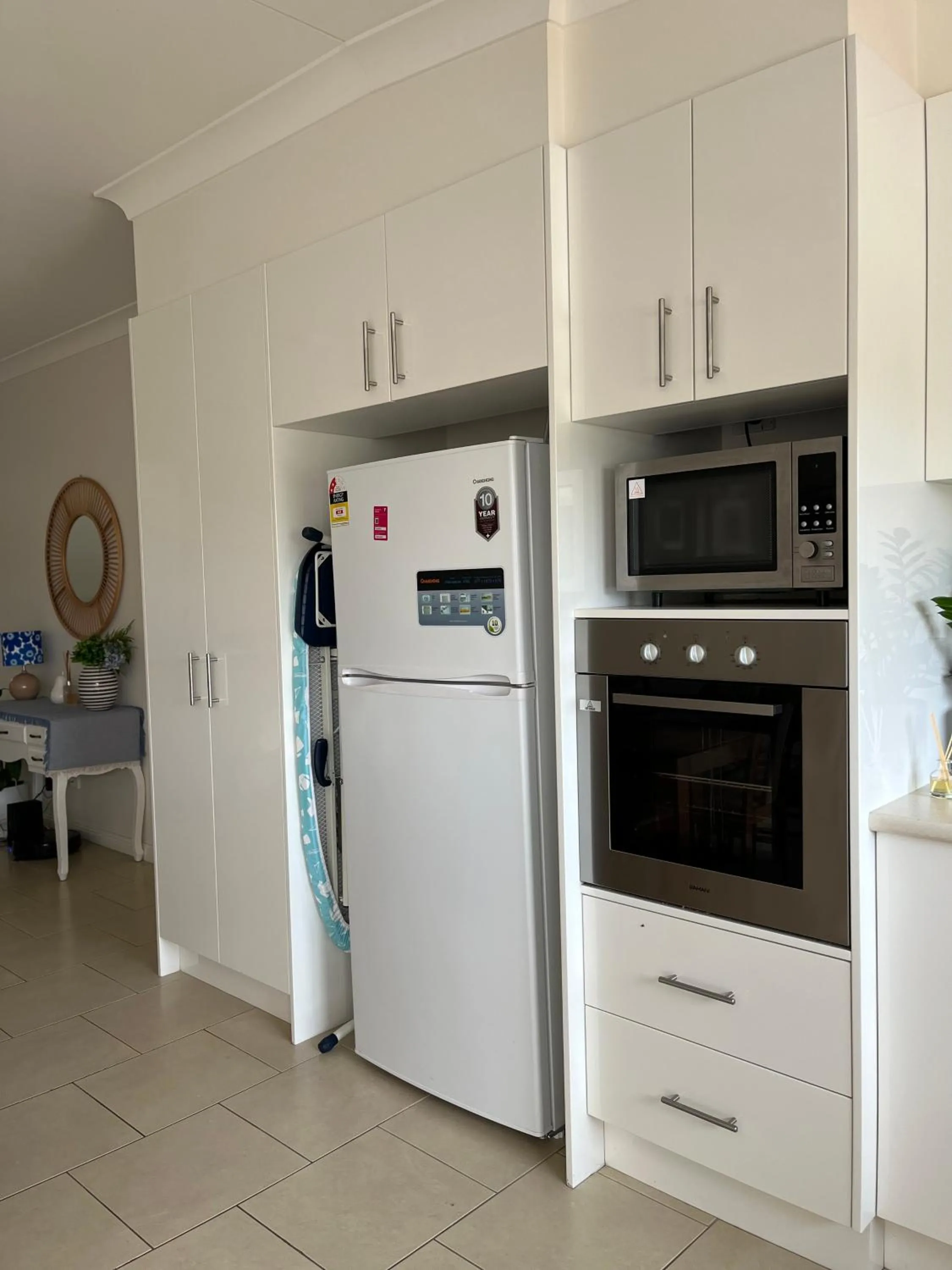 Kitchen or kitchenette in Stays on Main