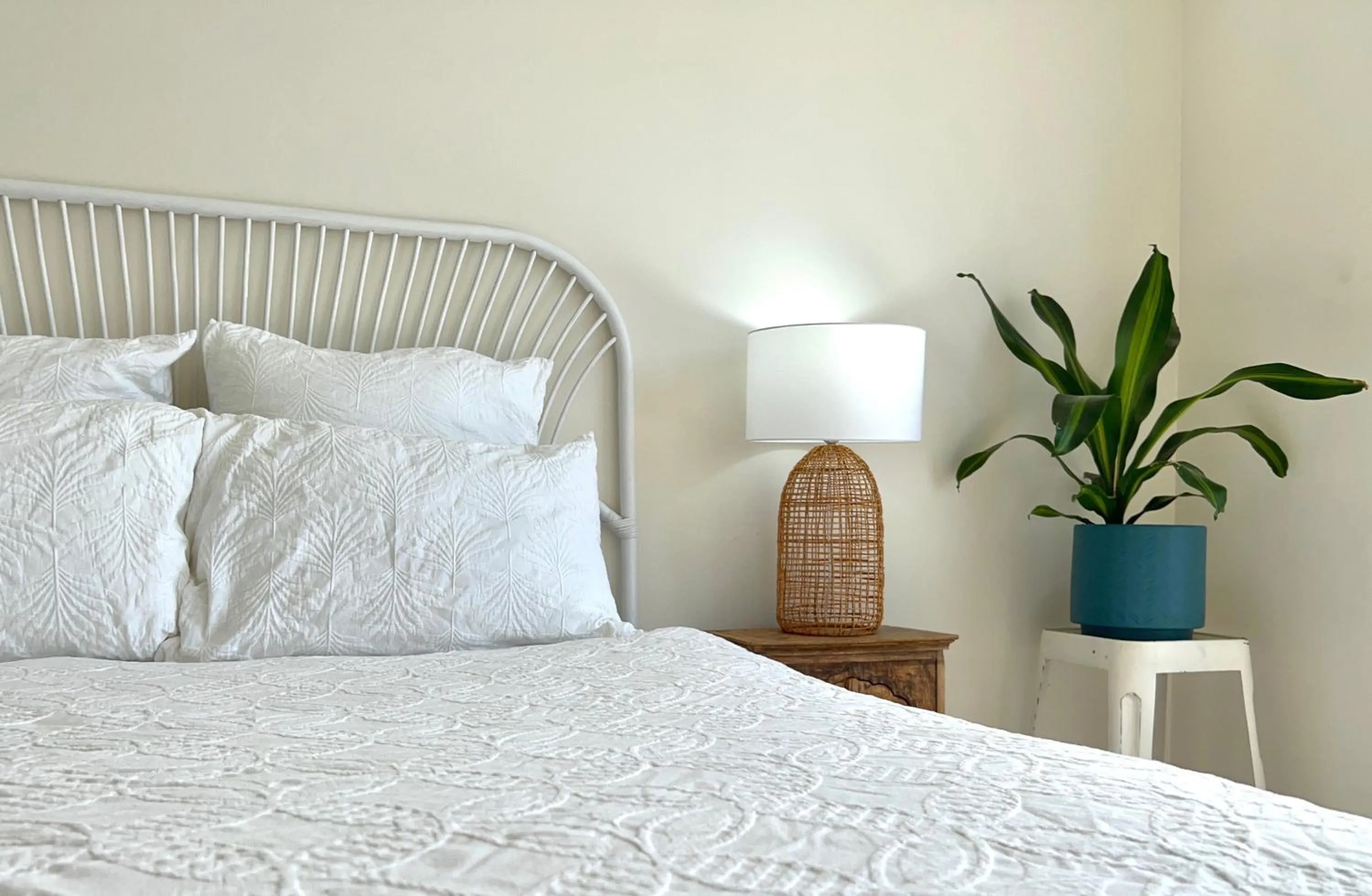 Bed in Stays on Main