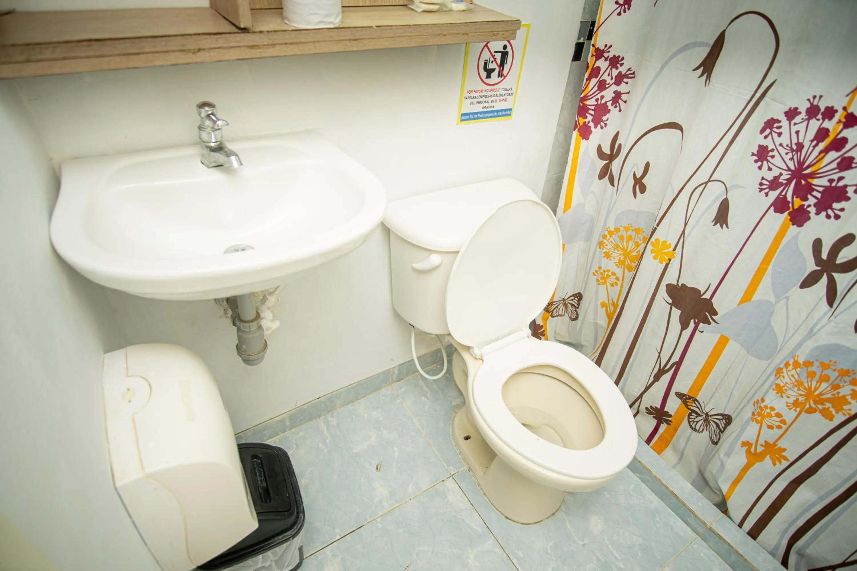 Toilet in Hotel Playa Divina