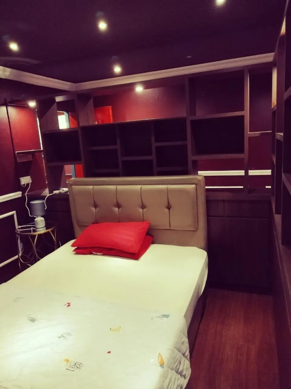 Bed in Grand Illusyin