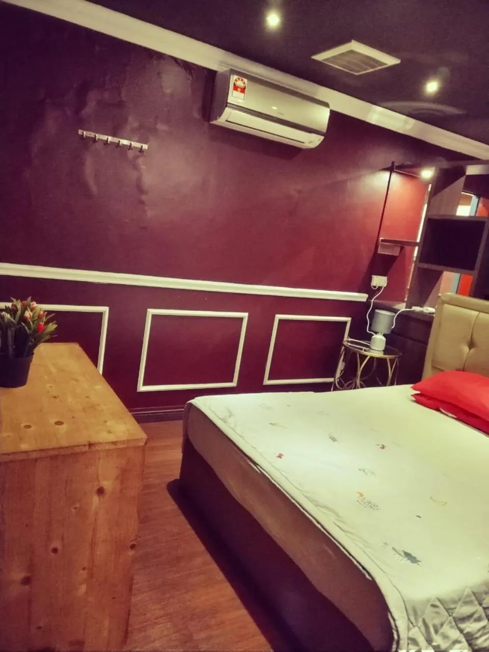 Bed in Grand Illusyin