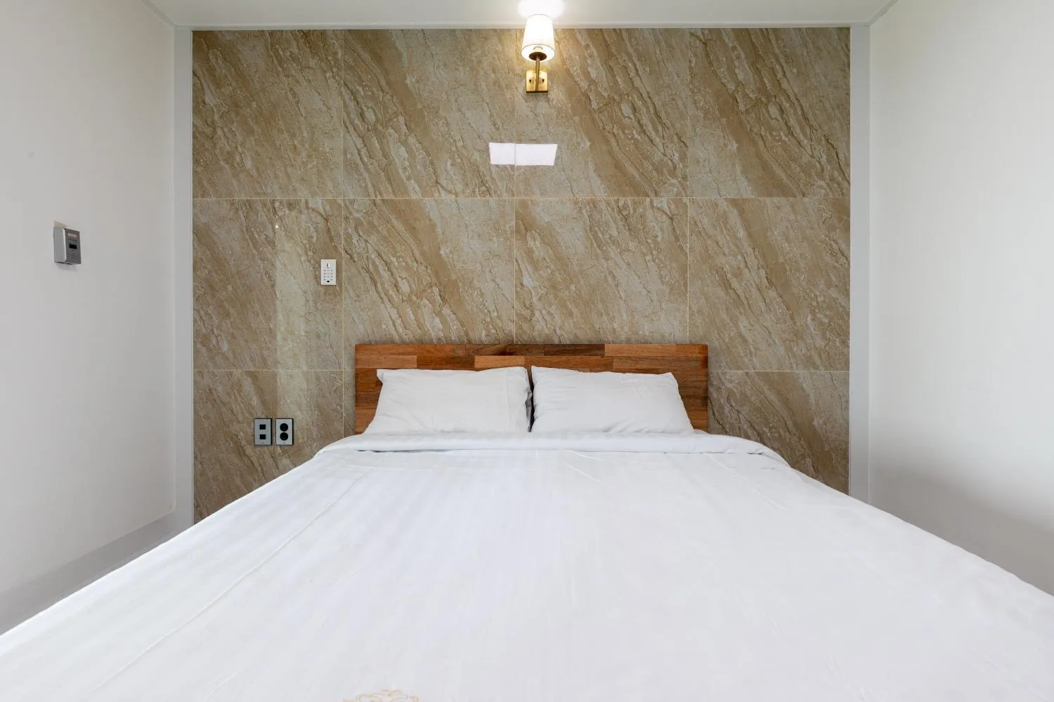 Bed in Aewol Oceanstay