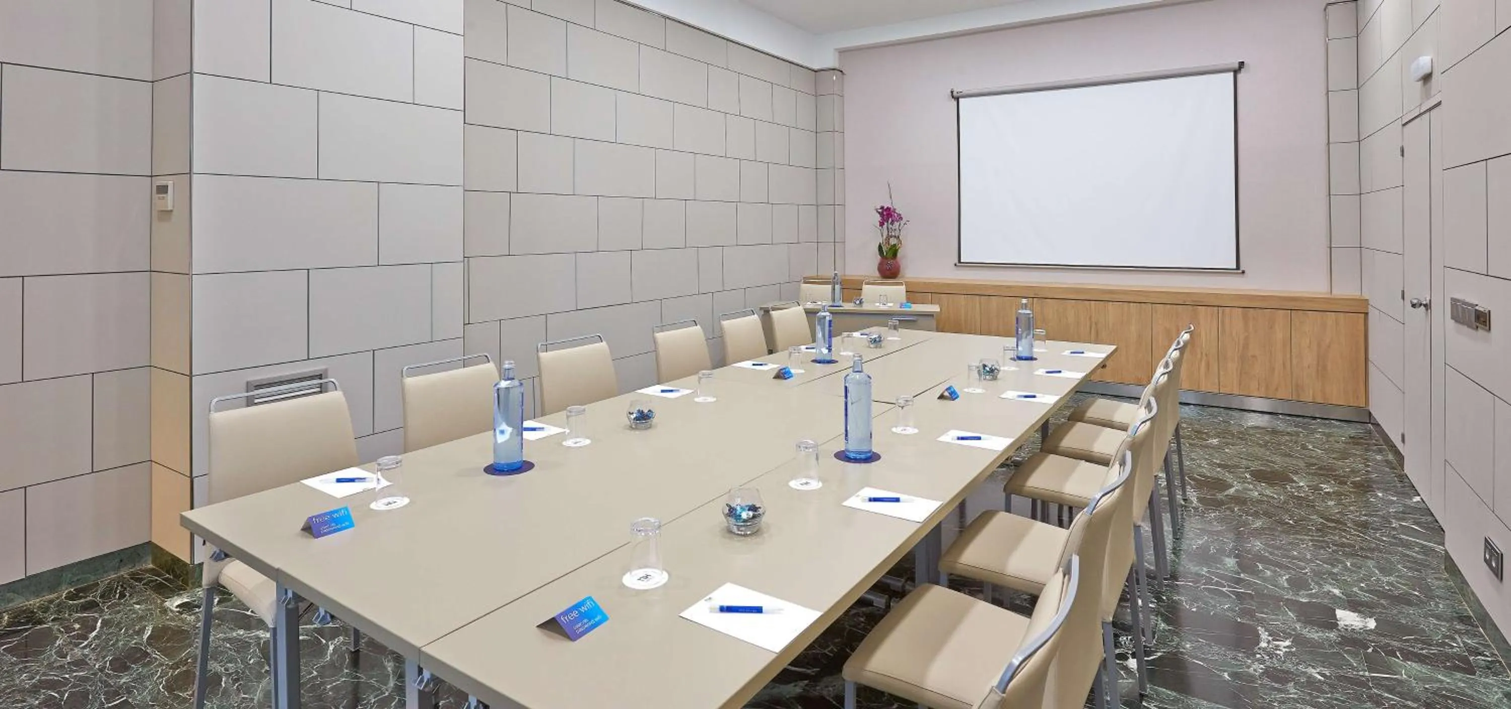 Meeting/conference room in NH Ciudad de Zaragoza