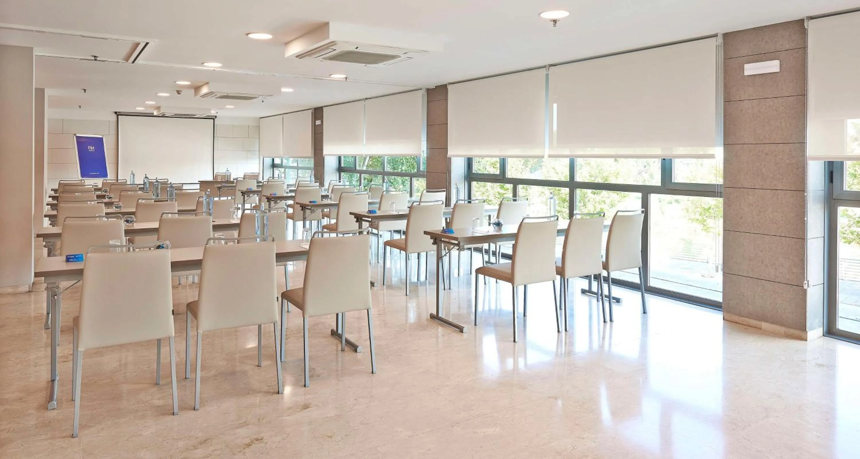 Meeting/conference room in NH Ciudad de Zaragoza