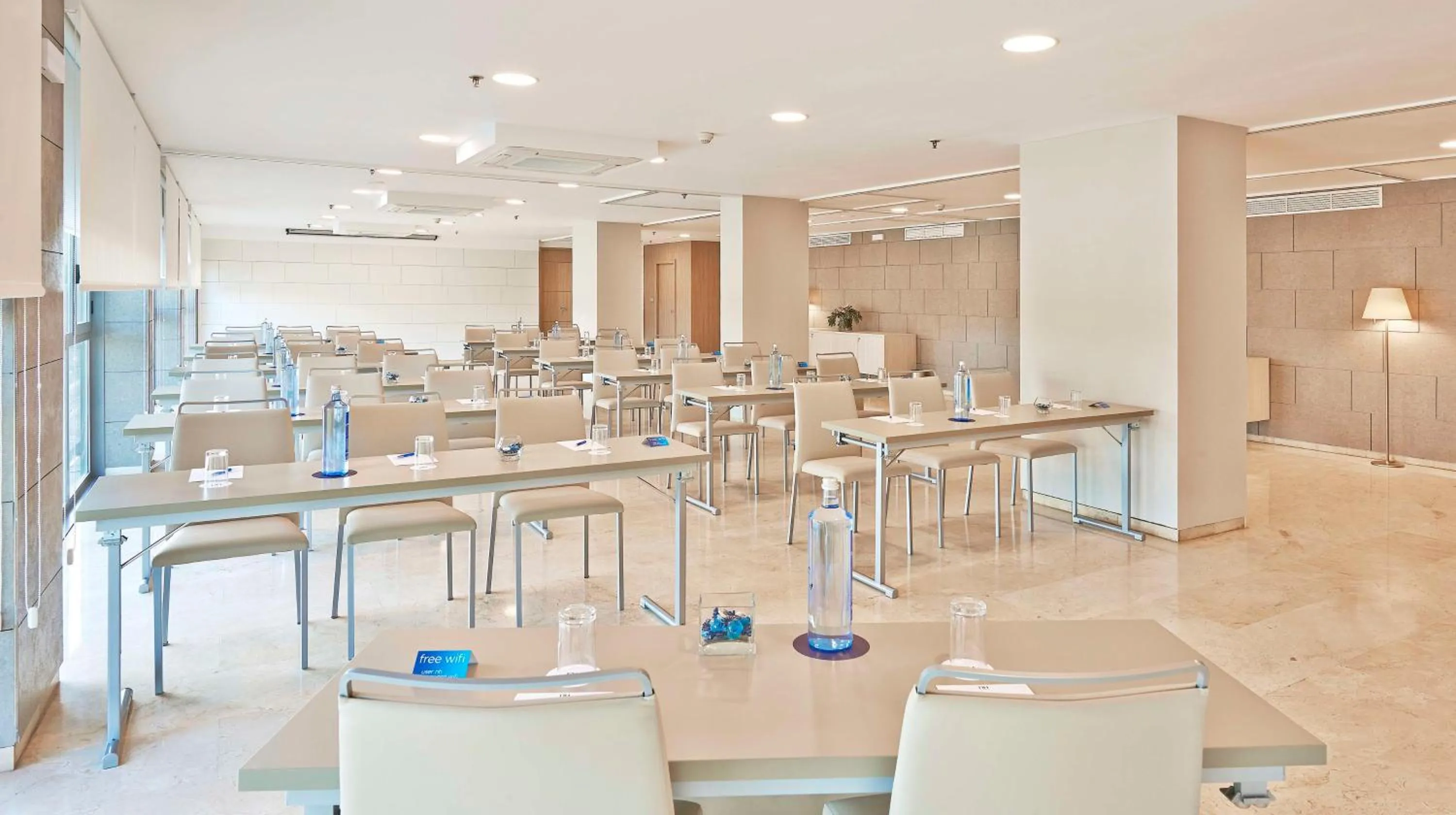 Meeting/conference room in NH Ciudad de Zaragoza