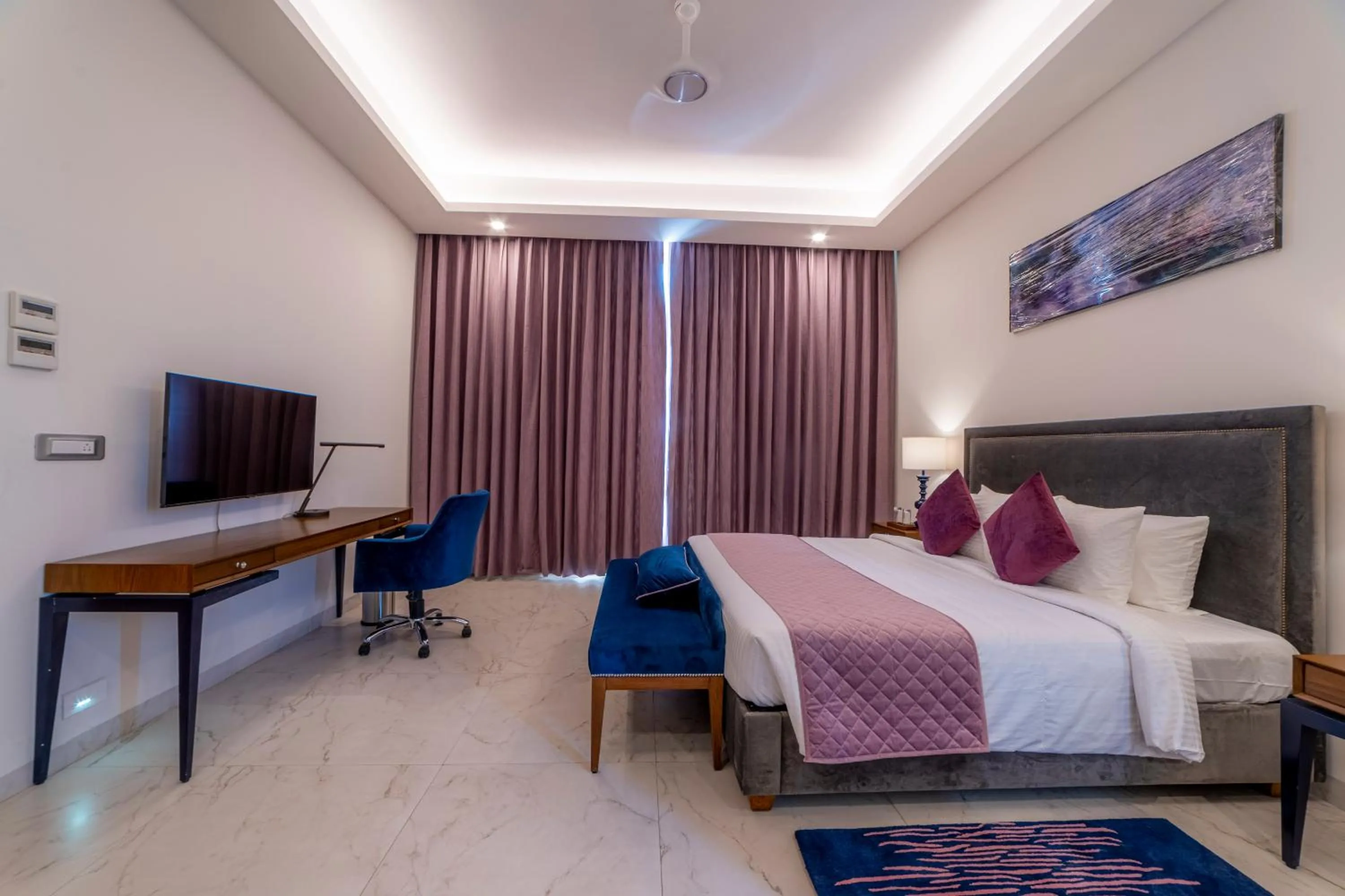 Photo of the whole room, Bed in ELLAA RESIDENCES