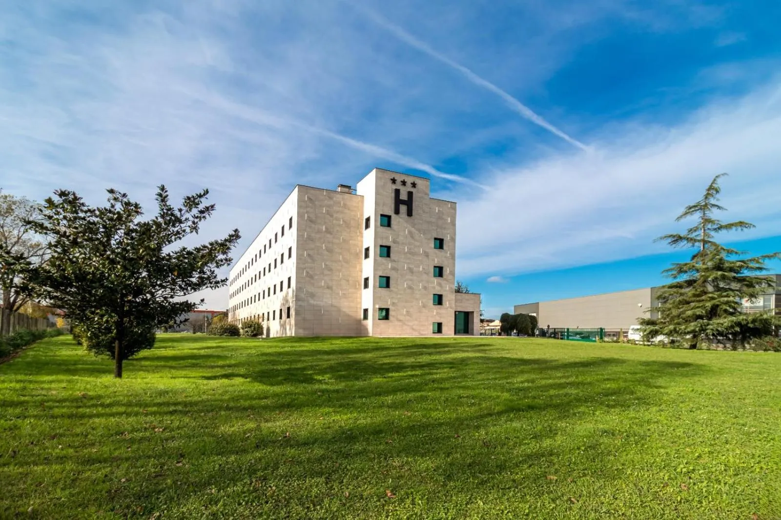 Property building in Hotel Puerta Santander