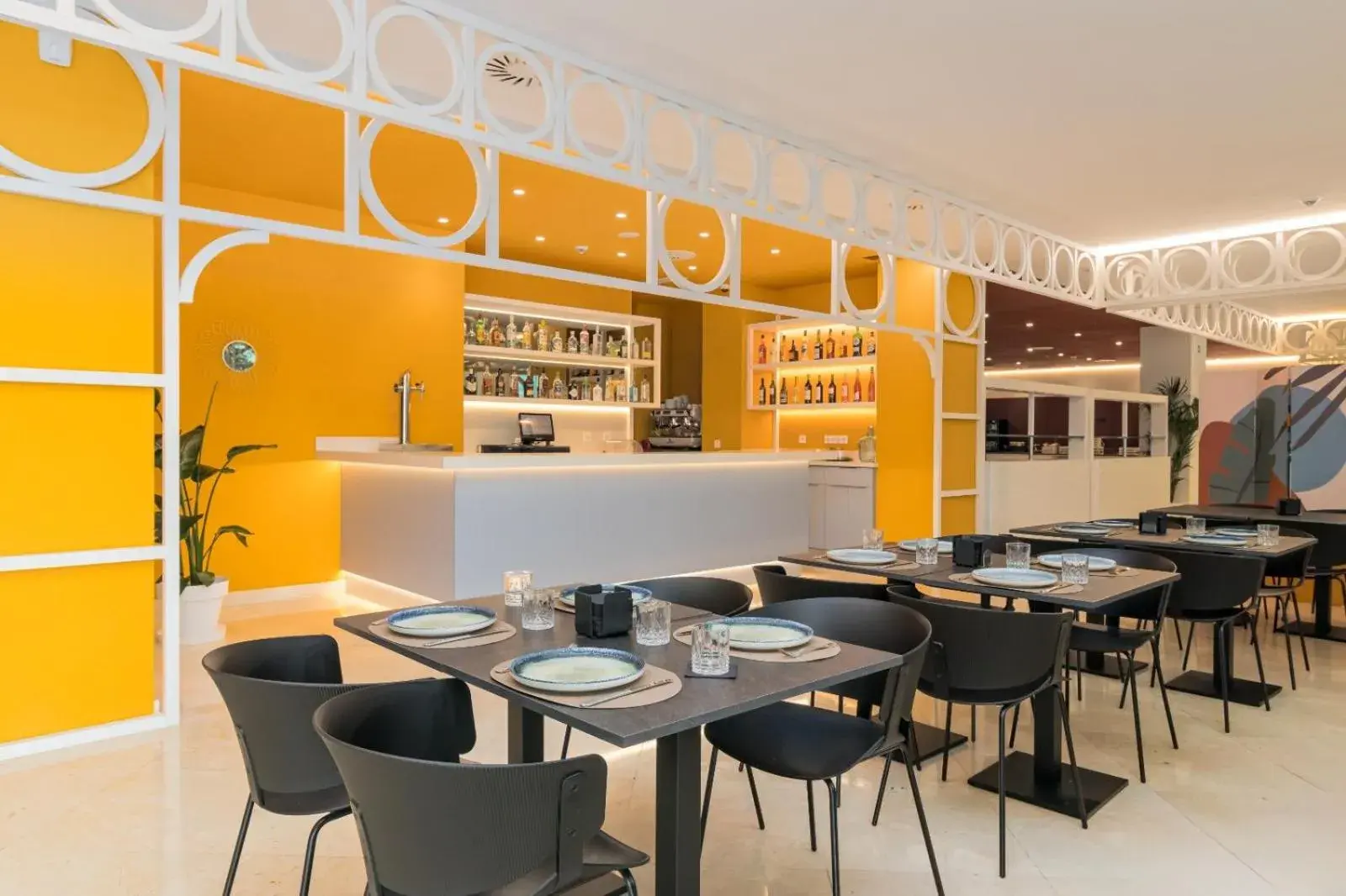 Lounge or bar in Hotel Puerta Santander Lounge or bar in Hotel Puerta Santander