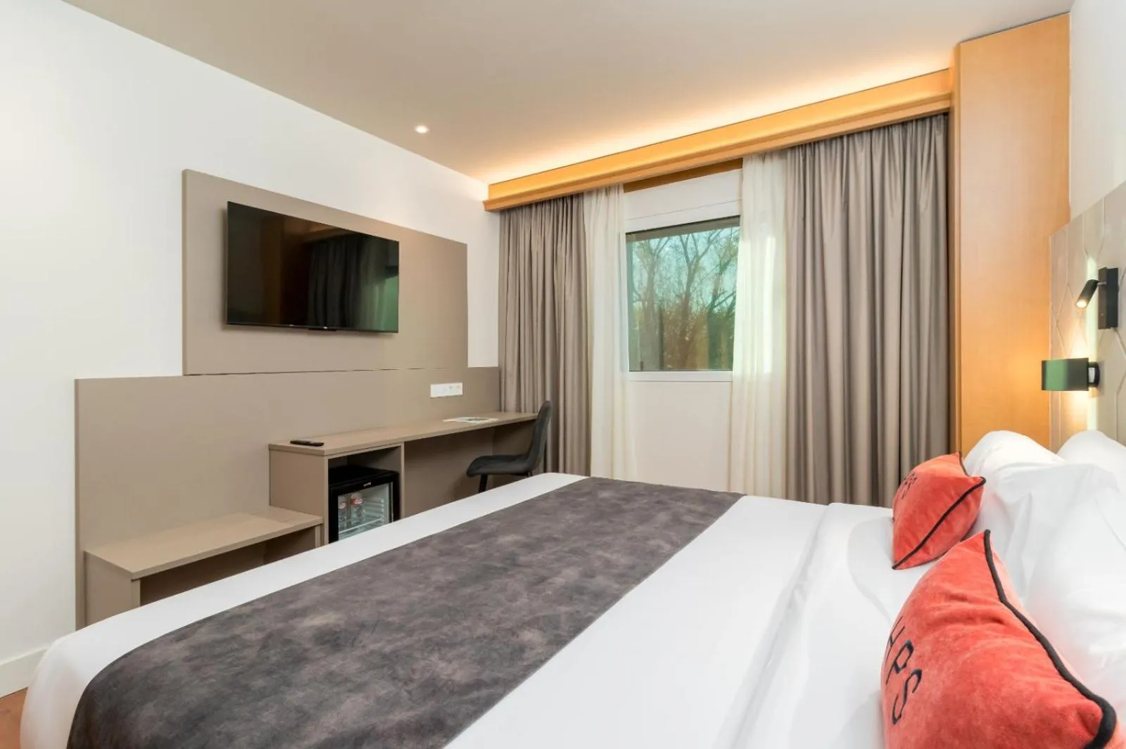 Bedroom, Bed in Hotel Puerta Santander