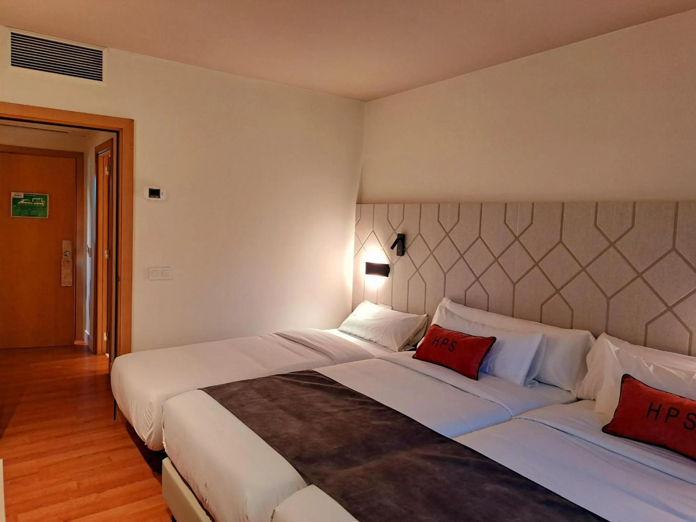 Bedroom, Bed in Hotel Puerta Santander