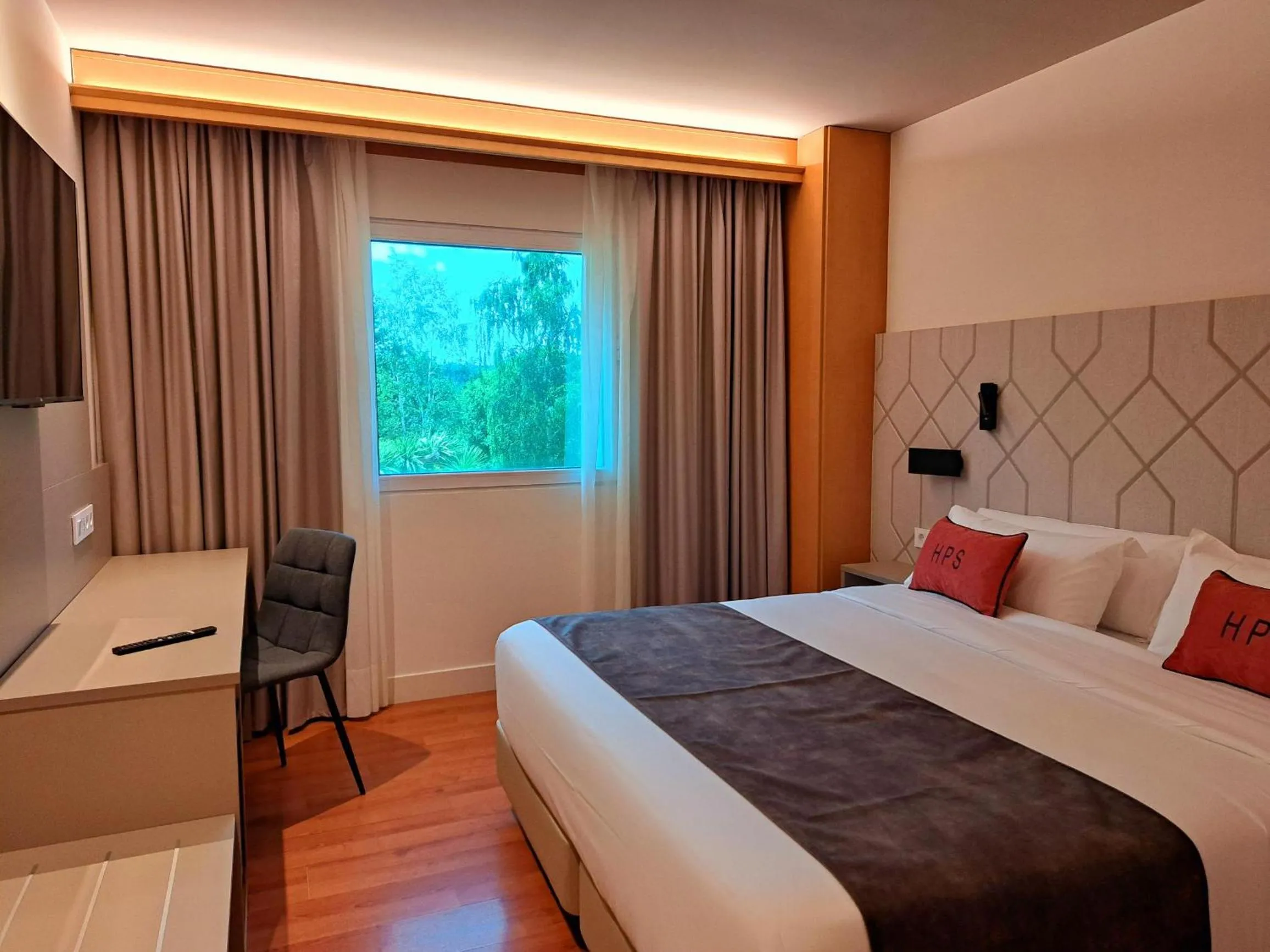 Bedroom, Bed in Hotel Puerta Santander