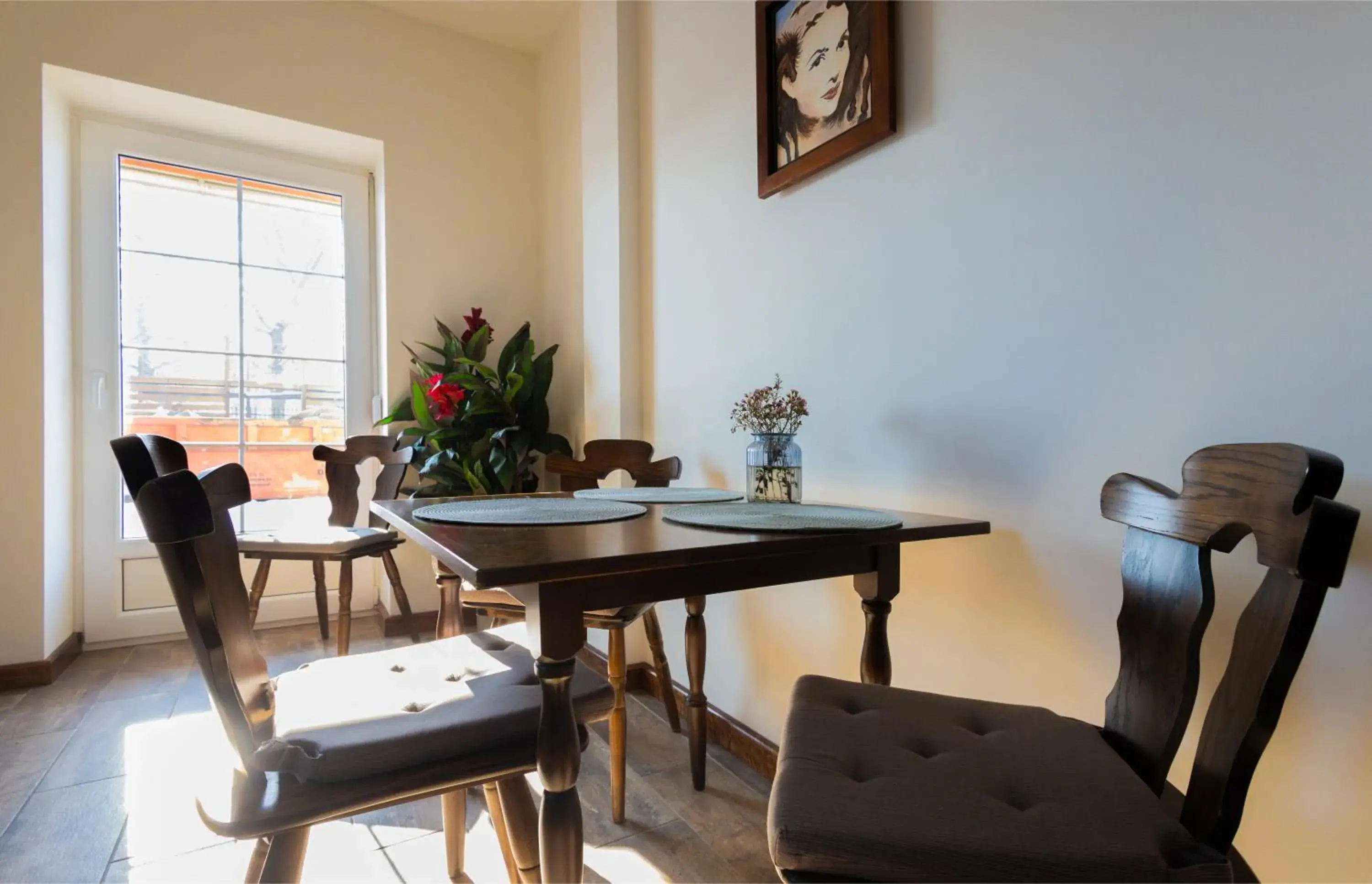 Economy Quadruple Room in Hotel Sandro Silver & Spichlerz Antoniny Economy Quadruple Room in Hotel Sandro Silver & Spichlerz Antoniny