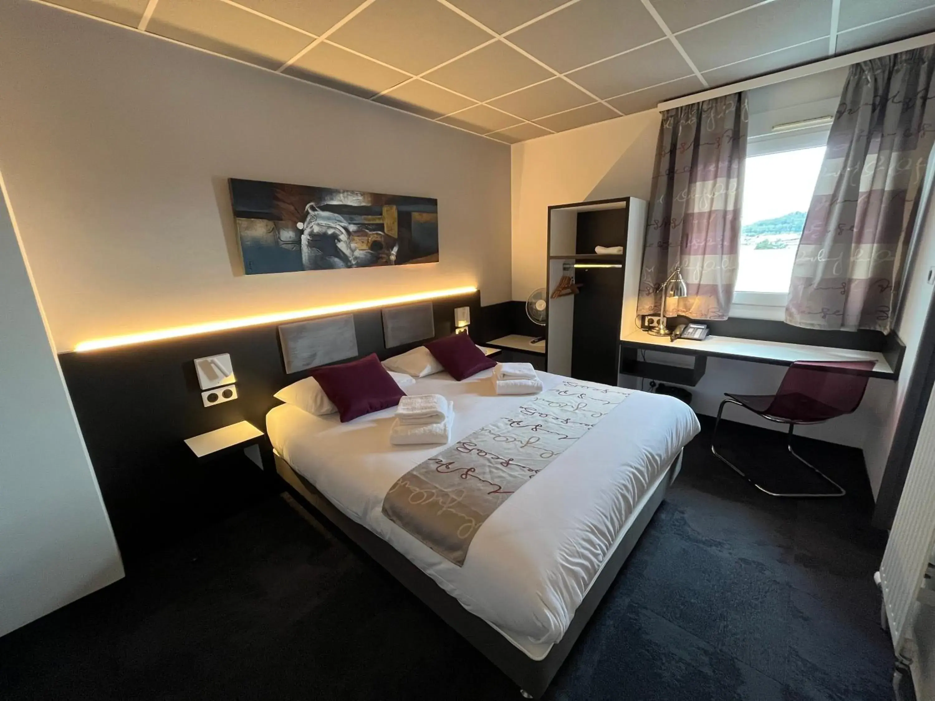 BRIT HOTEL LE VESOUL BRIT HOTEL LE VESOUL