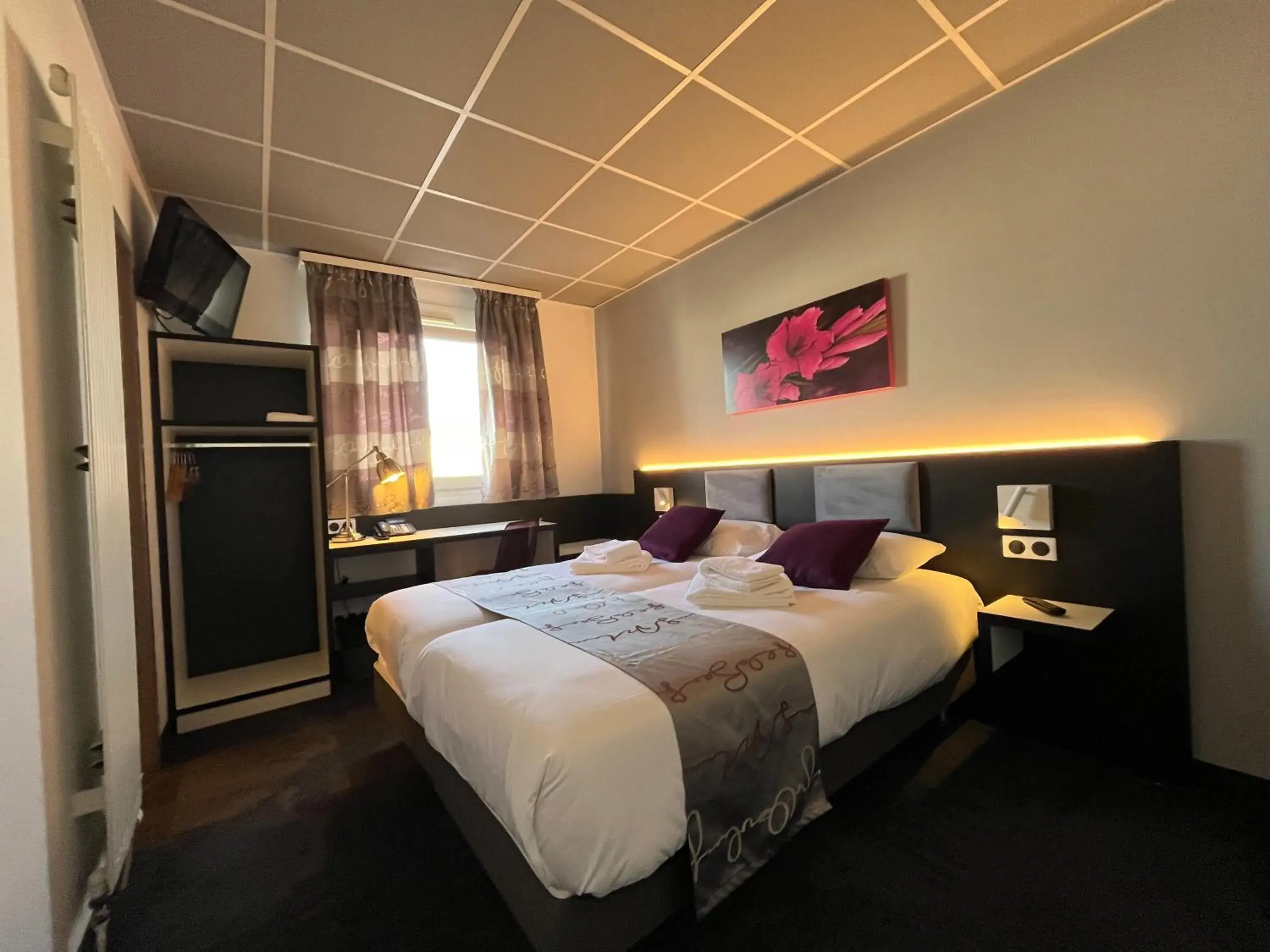 BRIT HOTEL LE VESOUL BRIT HOTEL LE VESOUL