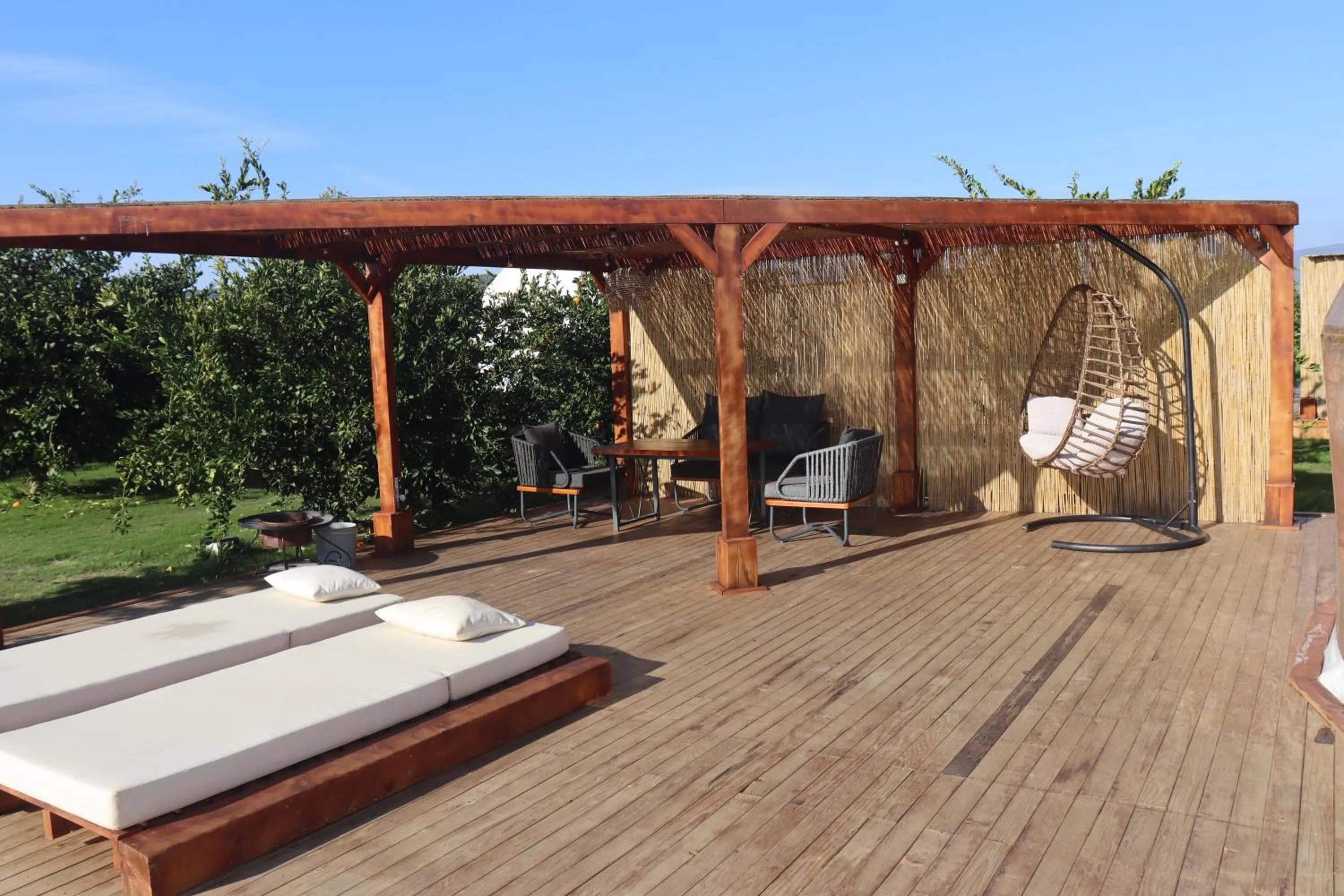 Patio in Mandalin Glamping